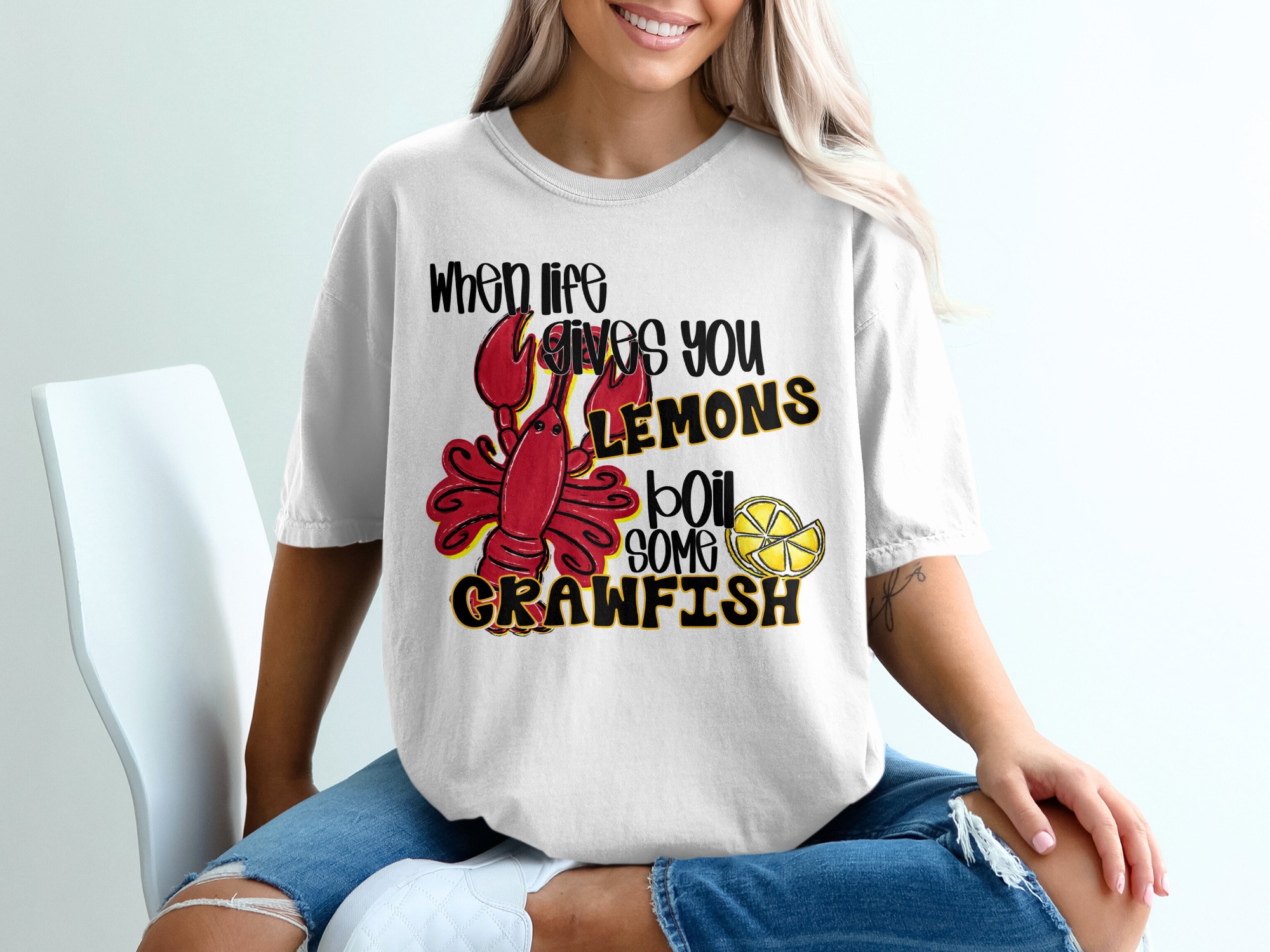 When Life Gives You Lemons Boil Crawfish T-Shirt, Funny Seafood Tee, Louisiana Crawfish Boil Shirt, Southern Food Lover, Crawfish Gift