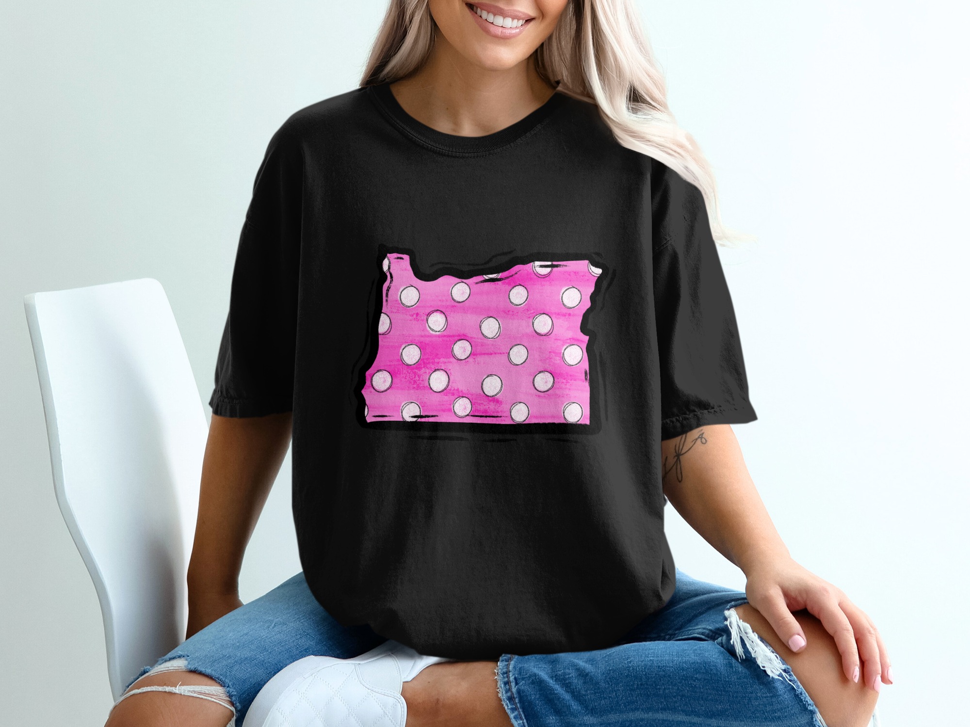 Oregon State T-Shirt, Pink Polka Dot Design, USA State Pride, Souvenir Shirt, Vacation Tee, Travel Shirt, Trendy T-Shirt - Image 2