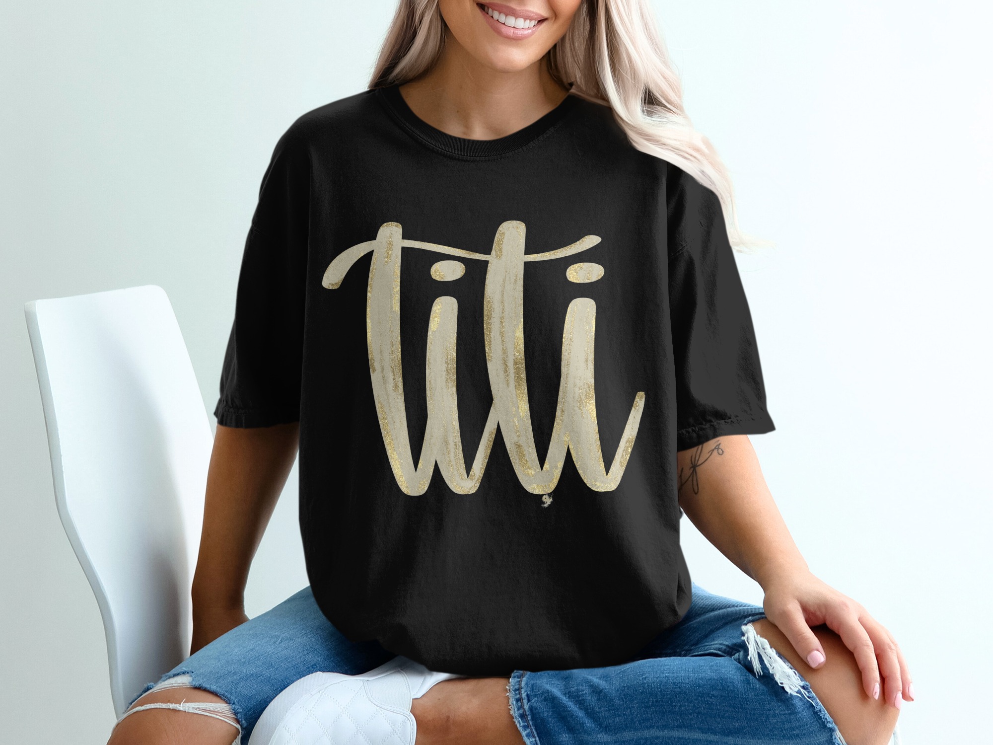 Titi T-Shirt, Auntie Shirt, Gift for Aunt, Best Titi Ever Shirt, Aunt T Shirt, Auntie Gift, Titi Gift, Funny Aunt Shirt, Aunt Tshirt - Image 2