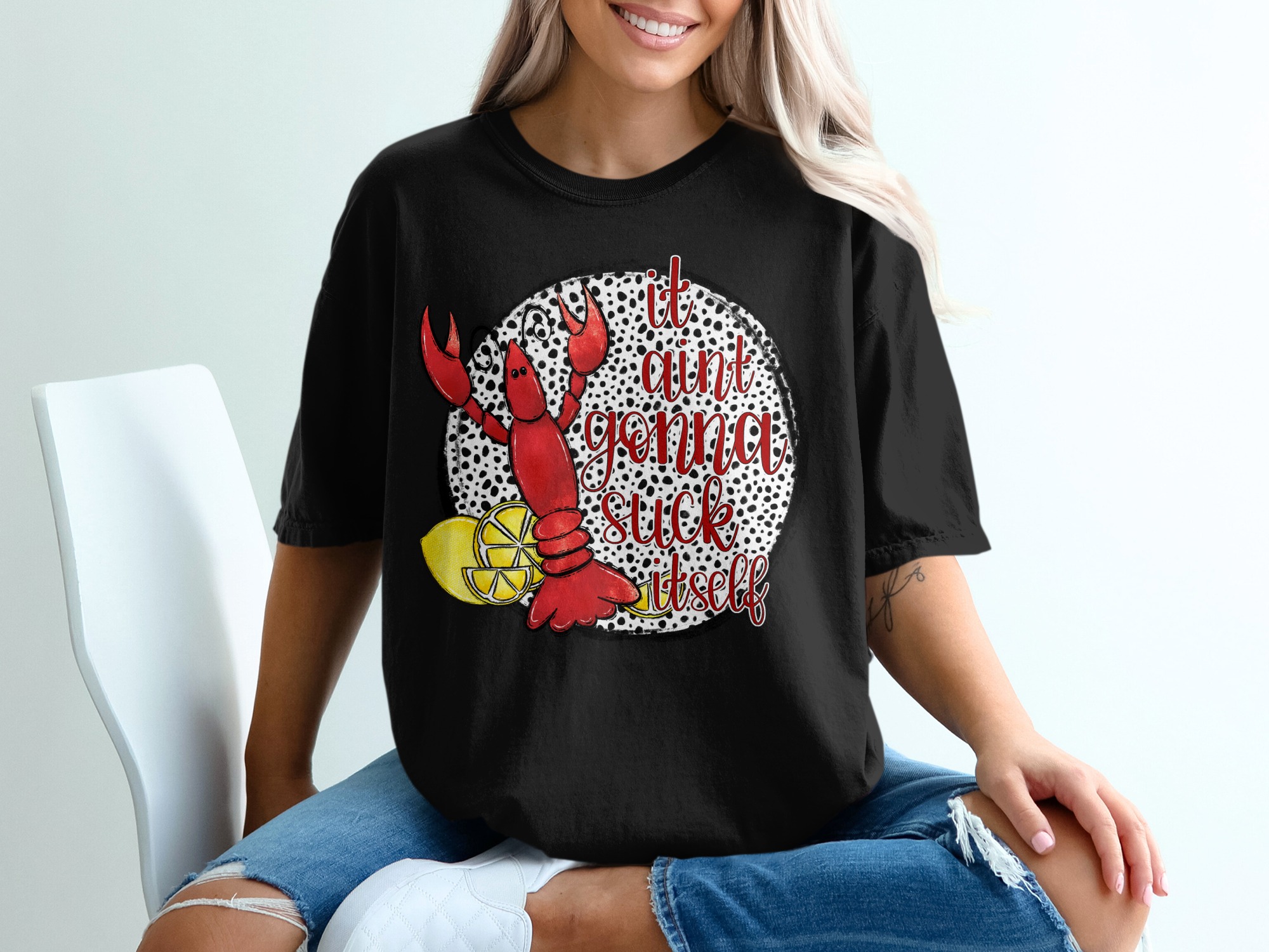 Funny Crawfish T-Shirt, It Aint Gonna Suck Itself Tee, Seafood Lover Shirt, Cajun Food T Shirt, Novelty Graphic Tee, Louisiana Gift Idea - Image 2