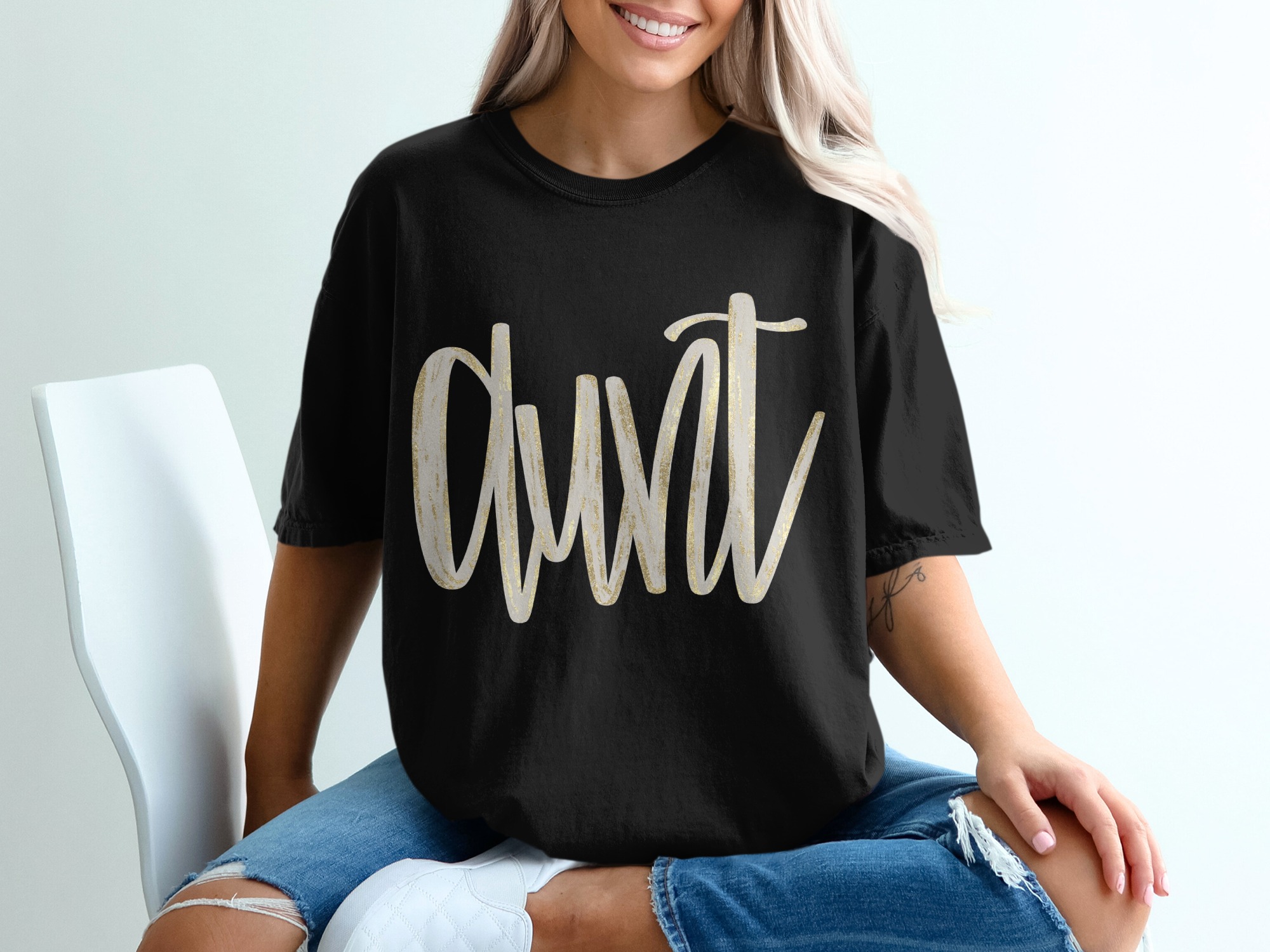 Aunt T-Shirt, Auntie Shirt, Gold Aunt Tee, Best Aunt Ever, New Aunt Gift, Promoted to Aunt Shirt, Aunt Birthday Gift, Auntie Gift Idea - Image 2