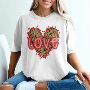Leopard Heart Crawfish Love T-Shirt, Red Louisiana Lobster Tee, Cajun Food Shirt, Valentine's Day Gift Shirt, Southern Style Tee