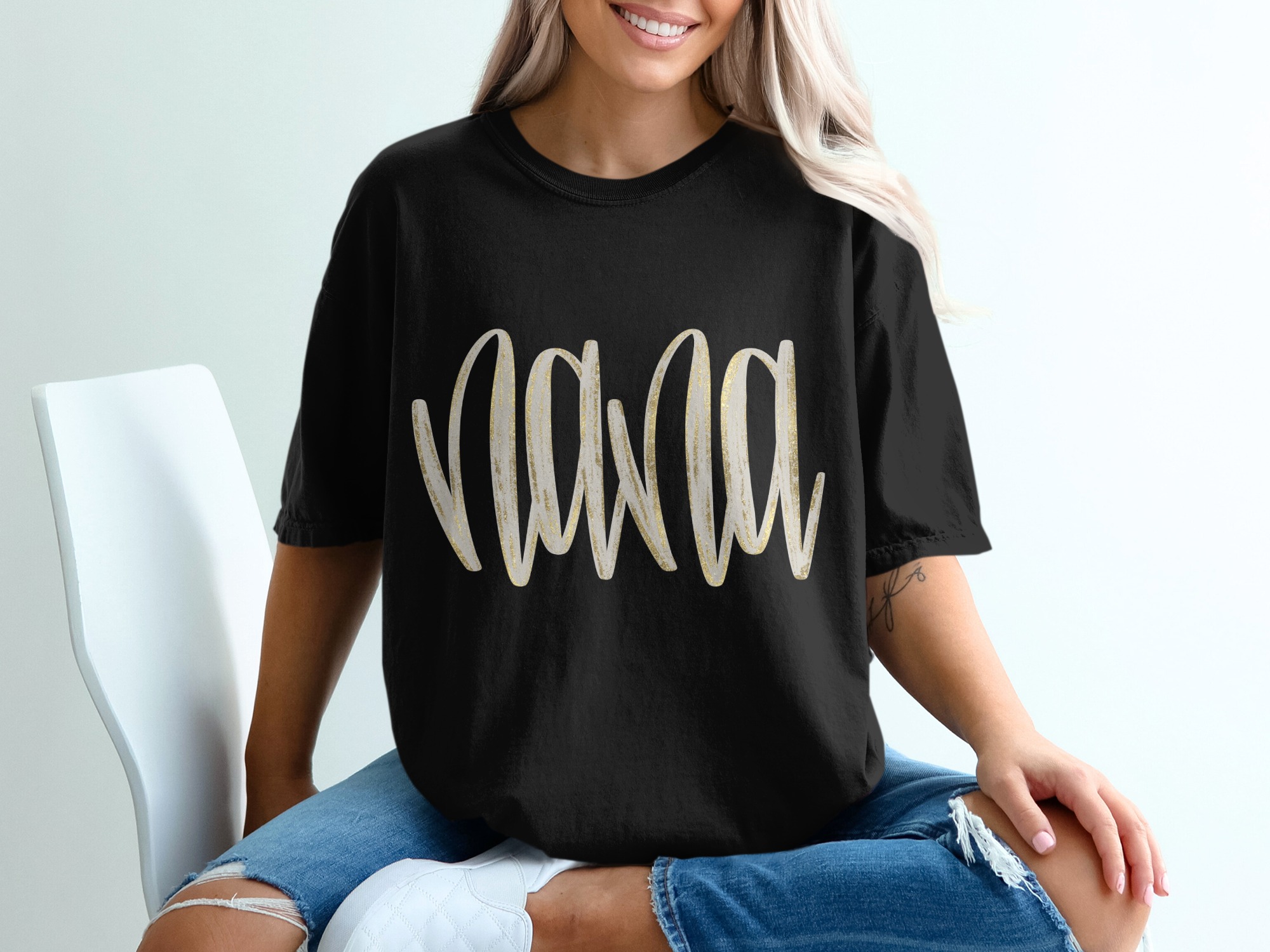 Nana T-Shirt, Gold Glitter Nana Shirt, Gift for Grandma, Mother's Day T Shirt, Grandmother Tee, Best Nana Ever, Custom Nana Gift Shirt - Image 2