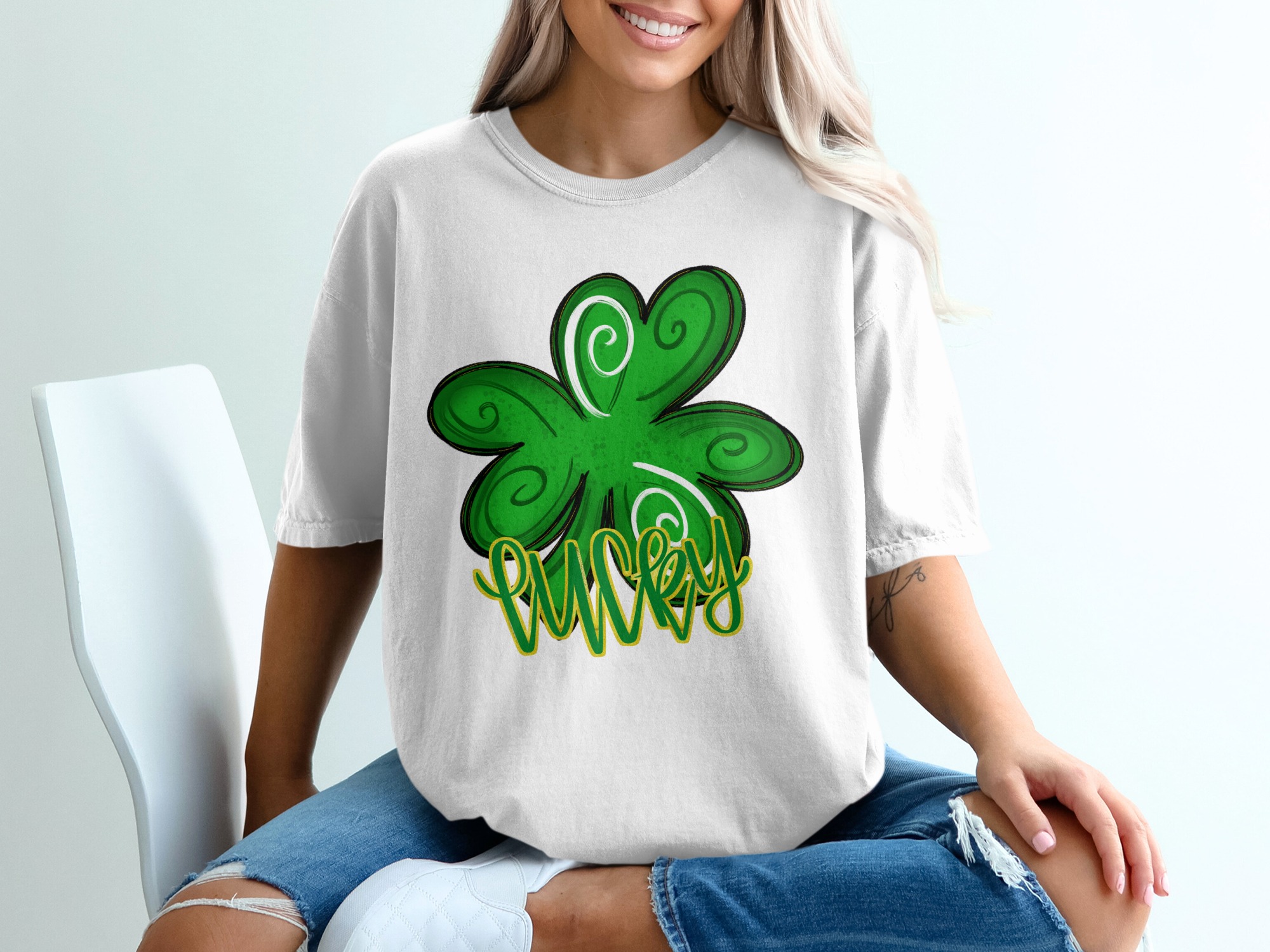 Lucky Clover T-Shirt, St Patricks Day T Shirt, Irish Shirt, Four Leaf Clover Shirt, Good Luck Shirt, Holiday Tee, Cute Holiday T-Shirt