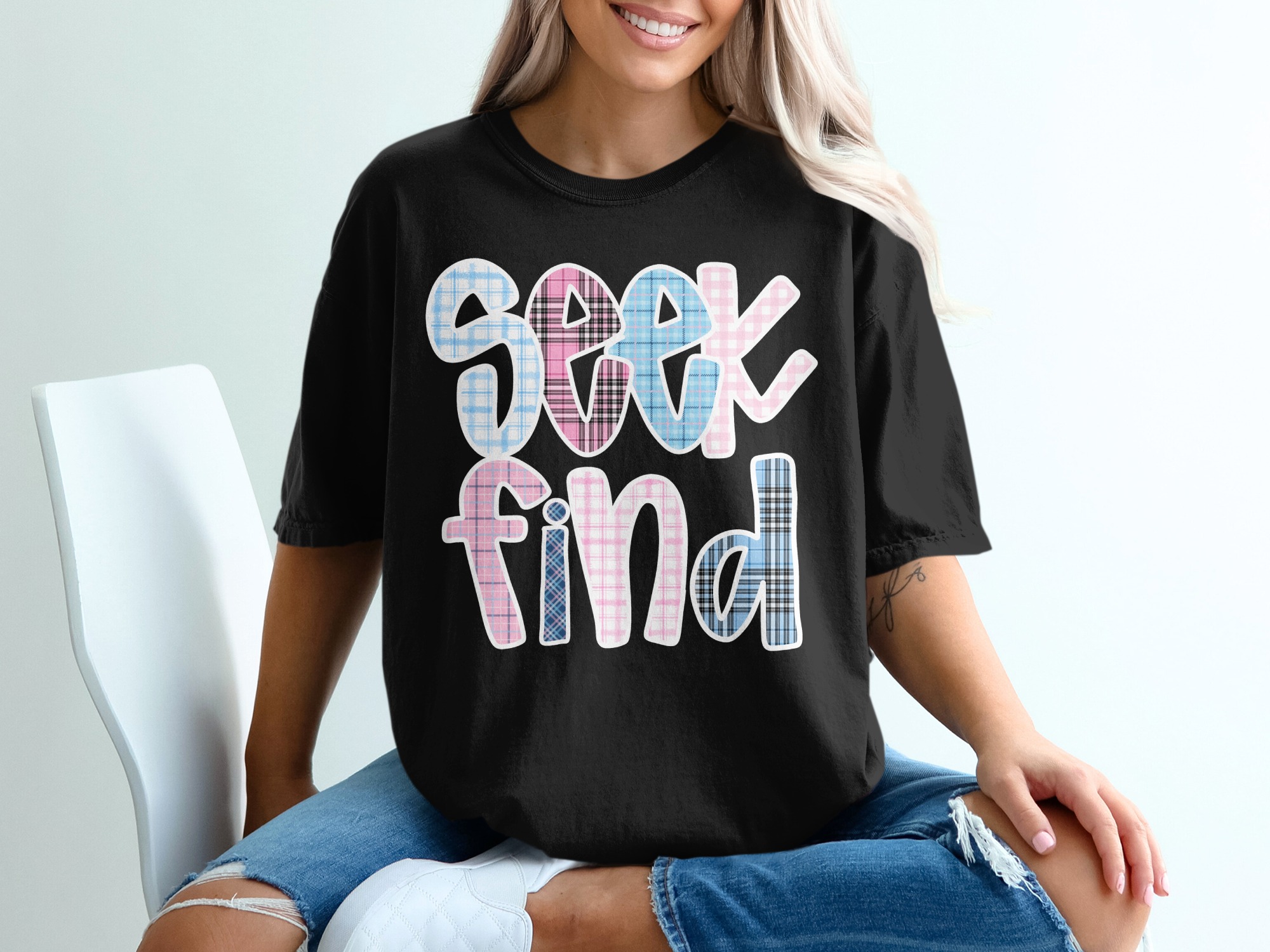 Seek Find Plaid T-Shirt, Pink Blue Checkered Top, Inspirational Tee, Cute Gift for Her, Aesthetic Shirt, Unique Graphic T-Shirt - Image 2