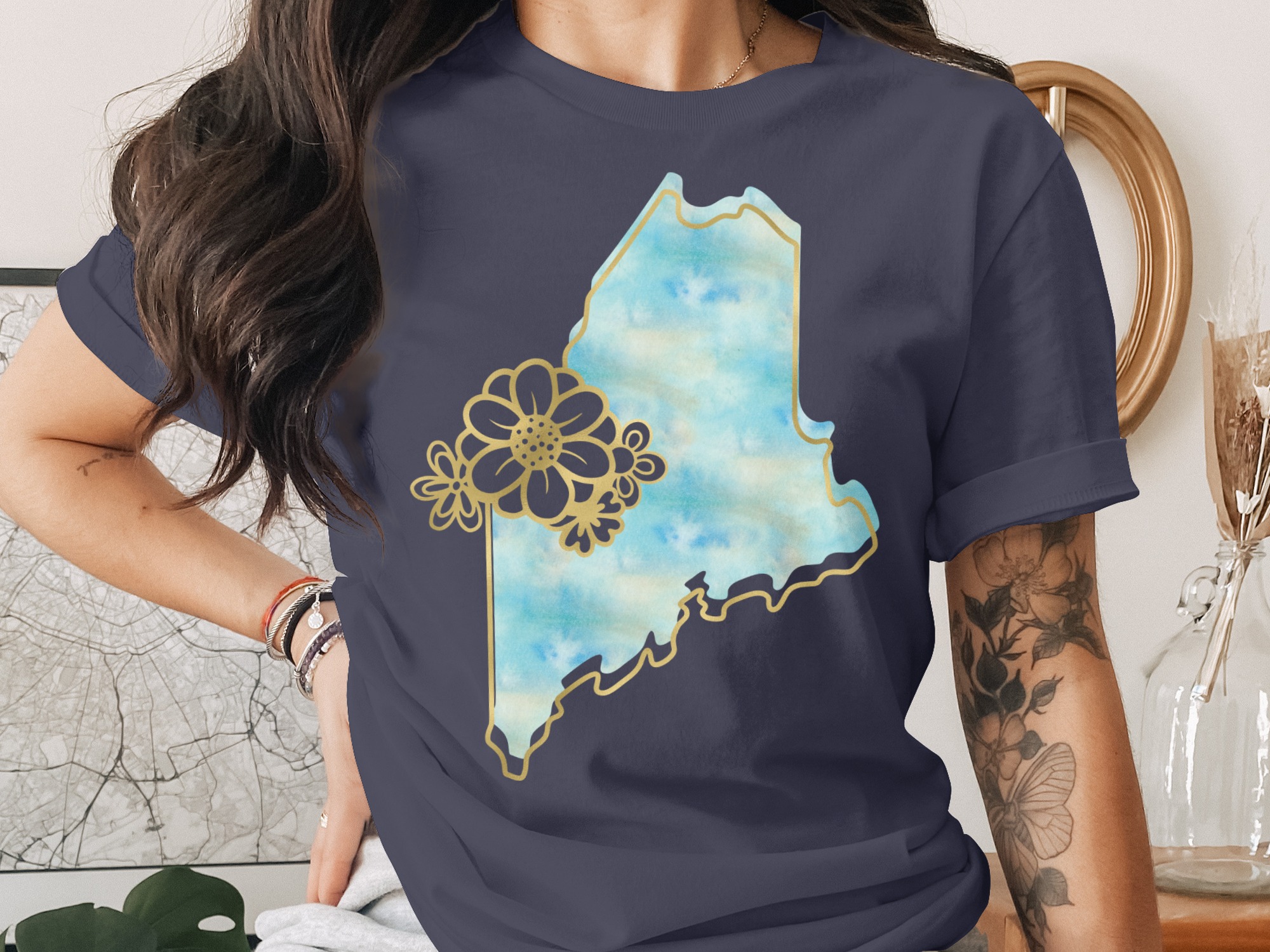 Maine State Flower T-Shirt, Watercolor Map Faux Gold Outline Tee, New England Travel Souvenir Gift, Maine Resident Shirt - Image 3