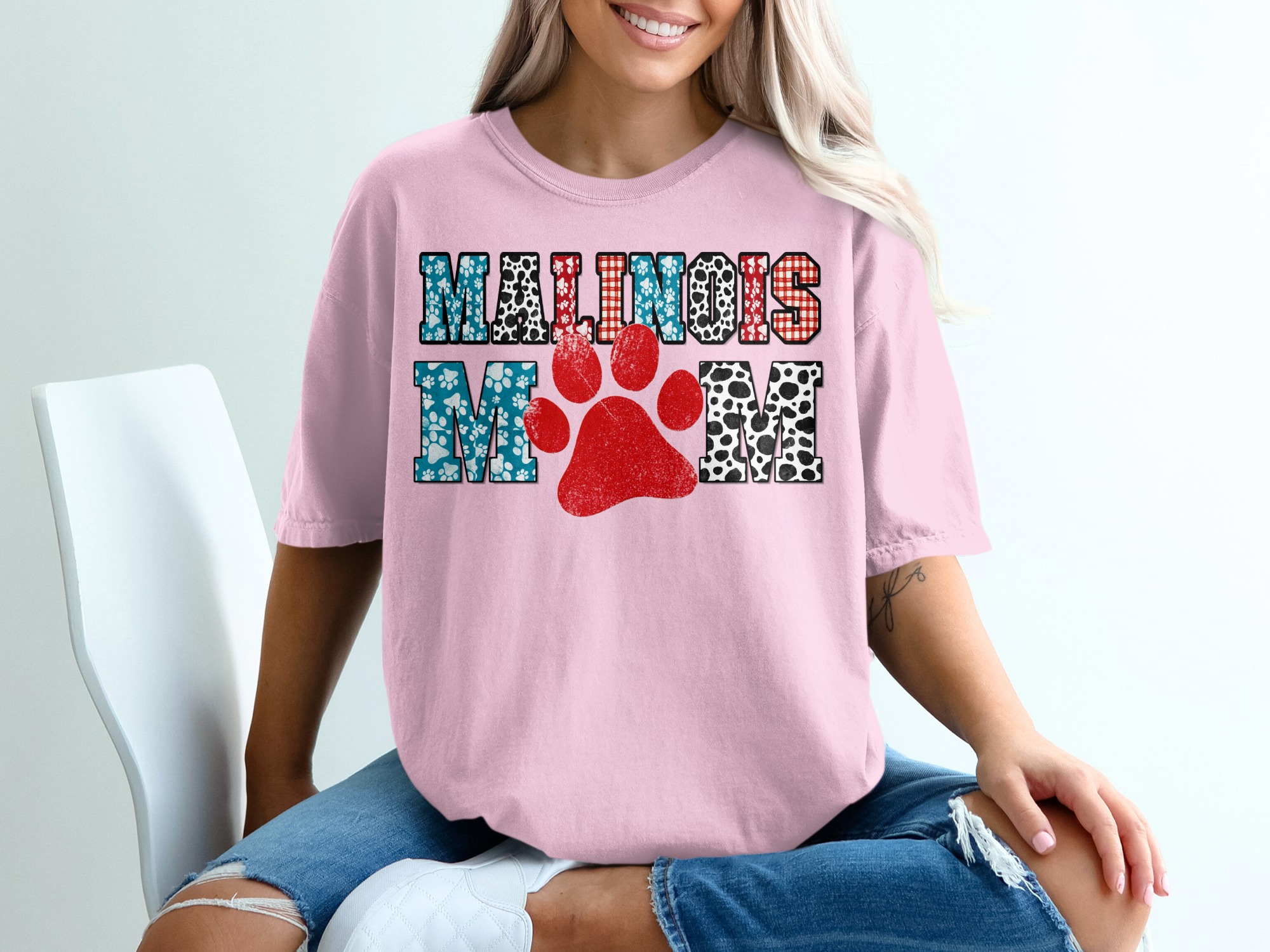 Malinois Mom T-Shirt, Distressed Paw Print Belgian Malinois Mama Tee, Dog Lover Gift for Her, Cute Pet Owner Shirt - Image 17