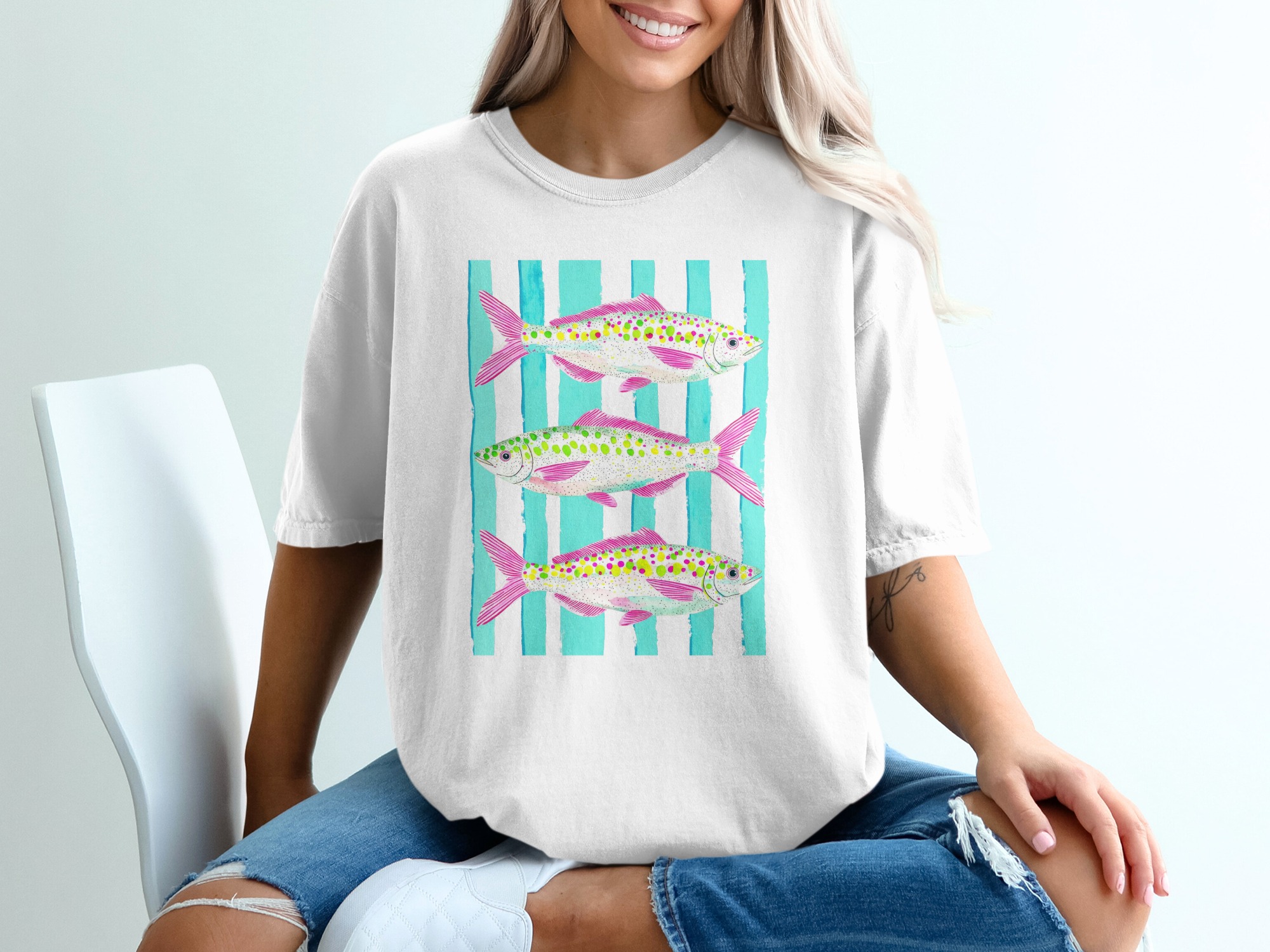 Vibrant Fish Art T-Shirt, Comfort Colors ® Colorful Ocean Life Beach Tee, Unique Summer Vacation Graphic, Coastal Style Gift for Her