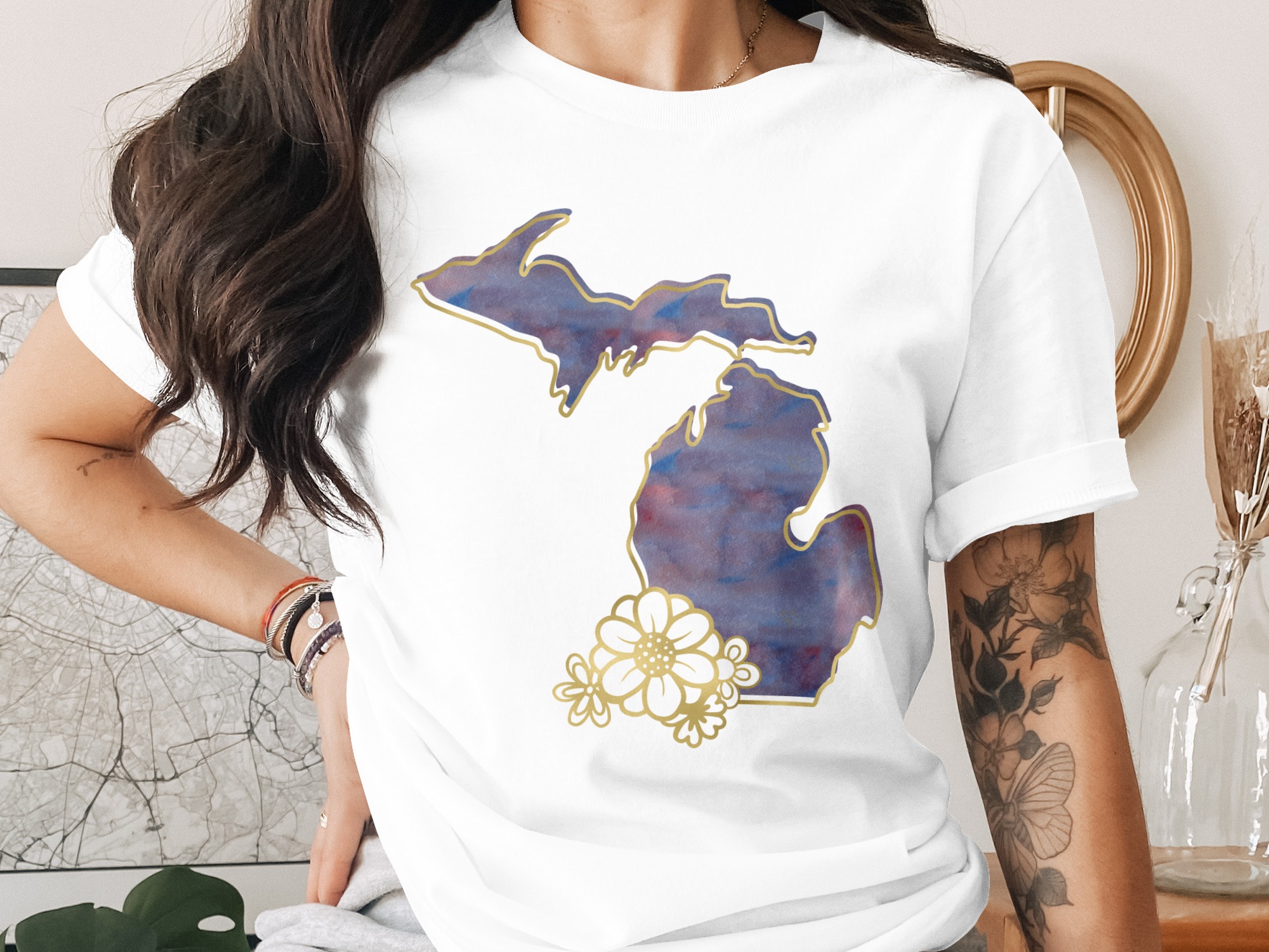 Michigan State Watercolor T-Shirt, Faux Gold Floral Michigander Tee, Aesthetic Home State Shirt, Gift for Her, Michigan Lover Souvenir Top