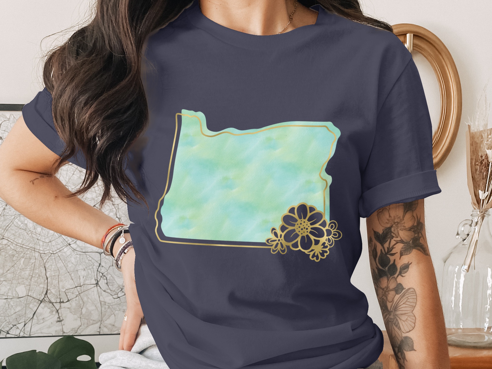 Oregon State Watercolor Faux Gold Floral T-Shirt, Pacific Northwest PNW Lover Tee, Nature Enthusiast Gift - Image 3