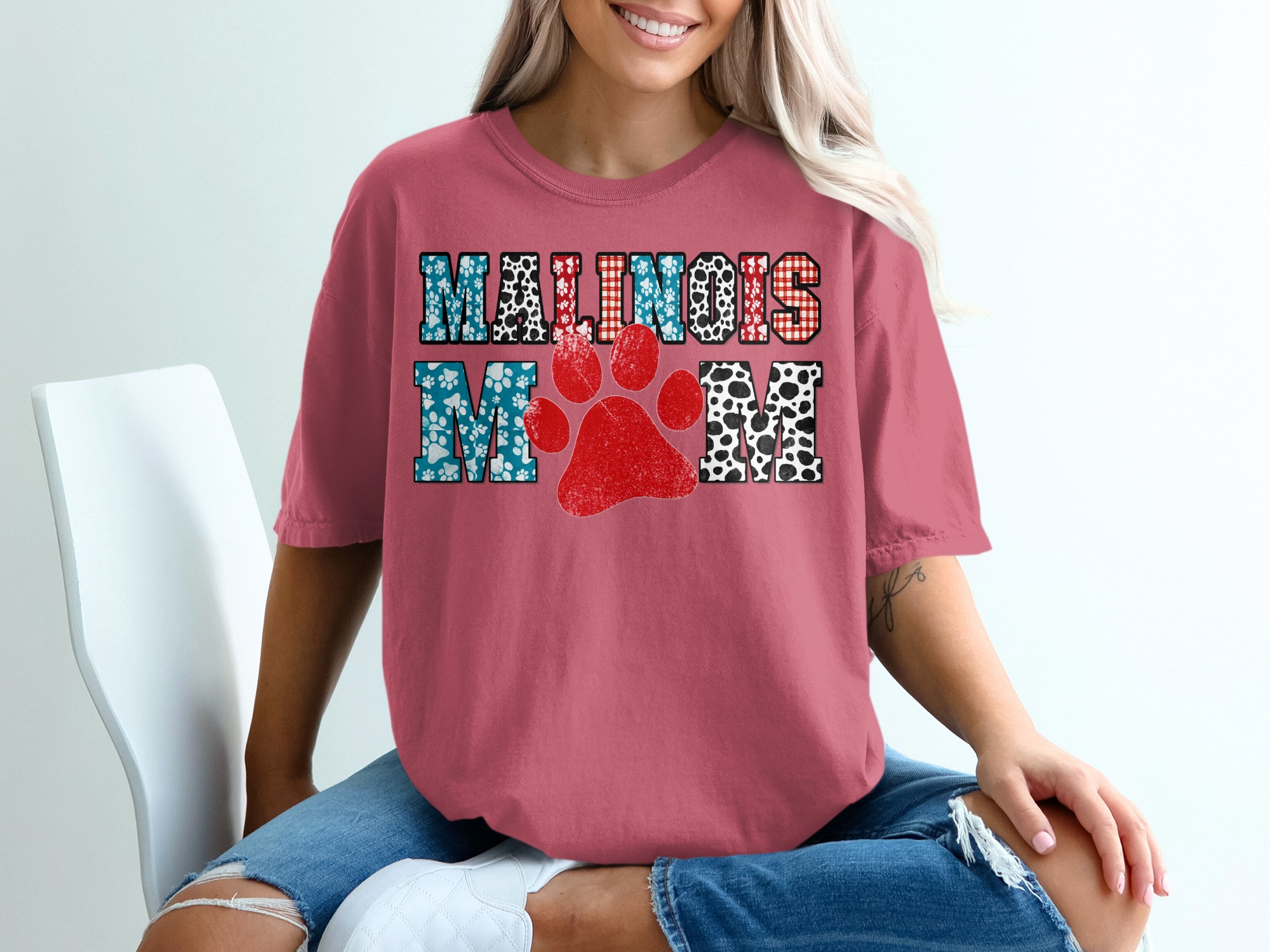 Malinois Mom T-Shirt, Distressed Paw Print Belgian Malinois Mama Tee, Dog Lover Gift for Her, Cute Pet Owner Shirt - Image 15