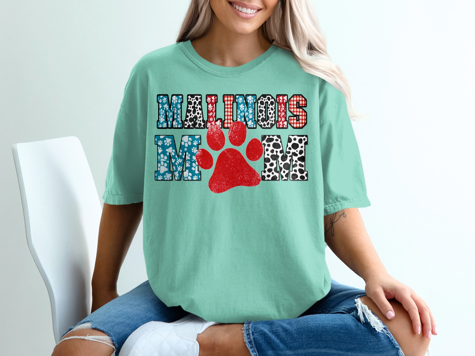 Malinois Mom T-Shirt, Distressed Paw Print Belgian Malinois Mama Tee, Dog Lover Gift for Her, Cute Pet Owner Shirt - Image 10