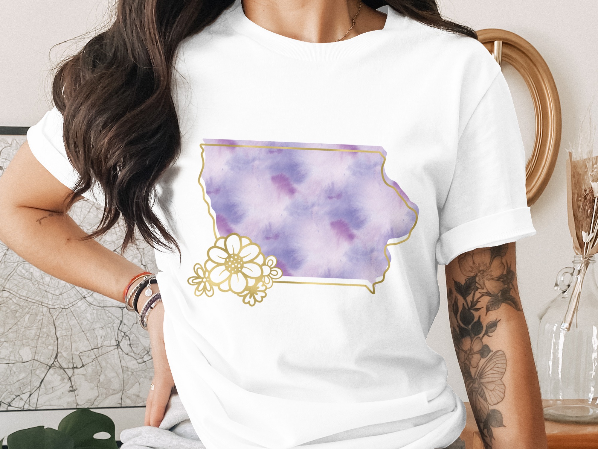 Iowa Watercolor Floral T-Shirt, Faux Gold Outline State Tee, Aesthetic Gift for Her, Midwest Pride Apparel