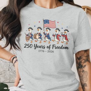 250 Years of Freedom T-Shirt, Patriotic Geese Marching Tee, American Independence Day 1776-2026 History Shirt, Betsy Ross Flag Top