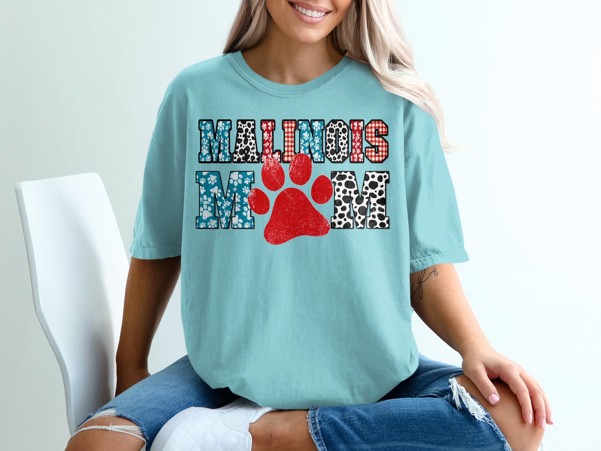 Malinois Mom T-Shirt, Distressed Paw Print Belgian Malinois Mama Tee, Dog Lover Gift for Her, Cute Pet Owner Shirt - Image 19