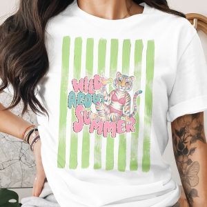 Comfort Colors® Wild About Summer T-shirt, Retro Tiger Beach Tee, Fun Vacation Shirt for Her, Y2K Aesthetic Summer Gift