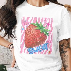 Sweet Strawberry Comfort Colors ® T-Shirt, Y2K Coquette Aesthetic Tee, Cute Fruit Graphic Shirt, Trendy Girly Gift for Her, Summer Vibes Top