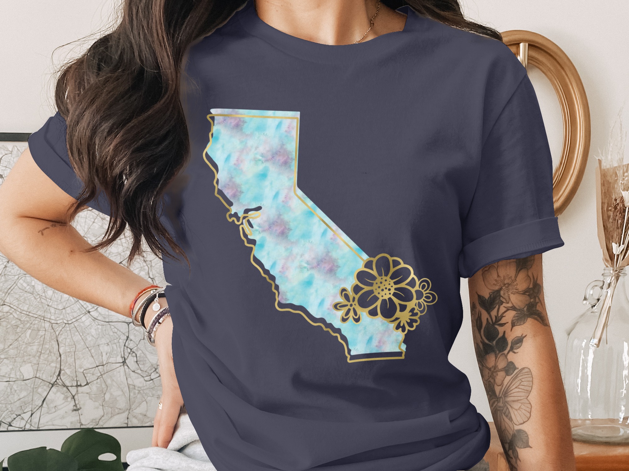 Watercolor California Floral T-shirt, Golden State Faux Gold Outline Tee, Boho California Lover Gift, Women's Travel Tee - Image 2