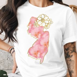 New Jersey State Outline T-Shirt, Watercolor Pink NJ Floral Faux Gold Print Tee, Aesthetic Jersey Girl Gift for Her