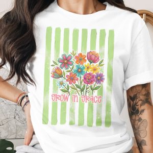 Comfort Colors® Grow In Grace T-Shirt, Floral Inspirational Tee, Christian Faith Shirt, Women's Gift, Spring Summer Outfit, Aesthetic Flower