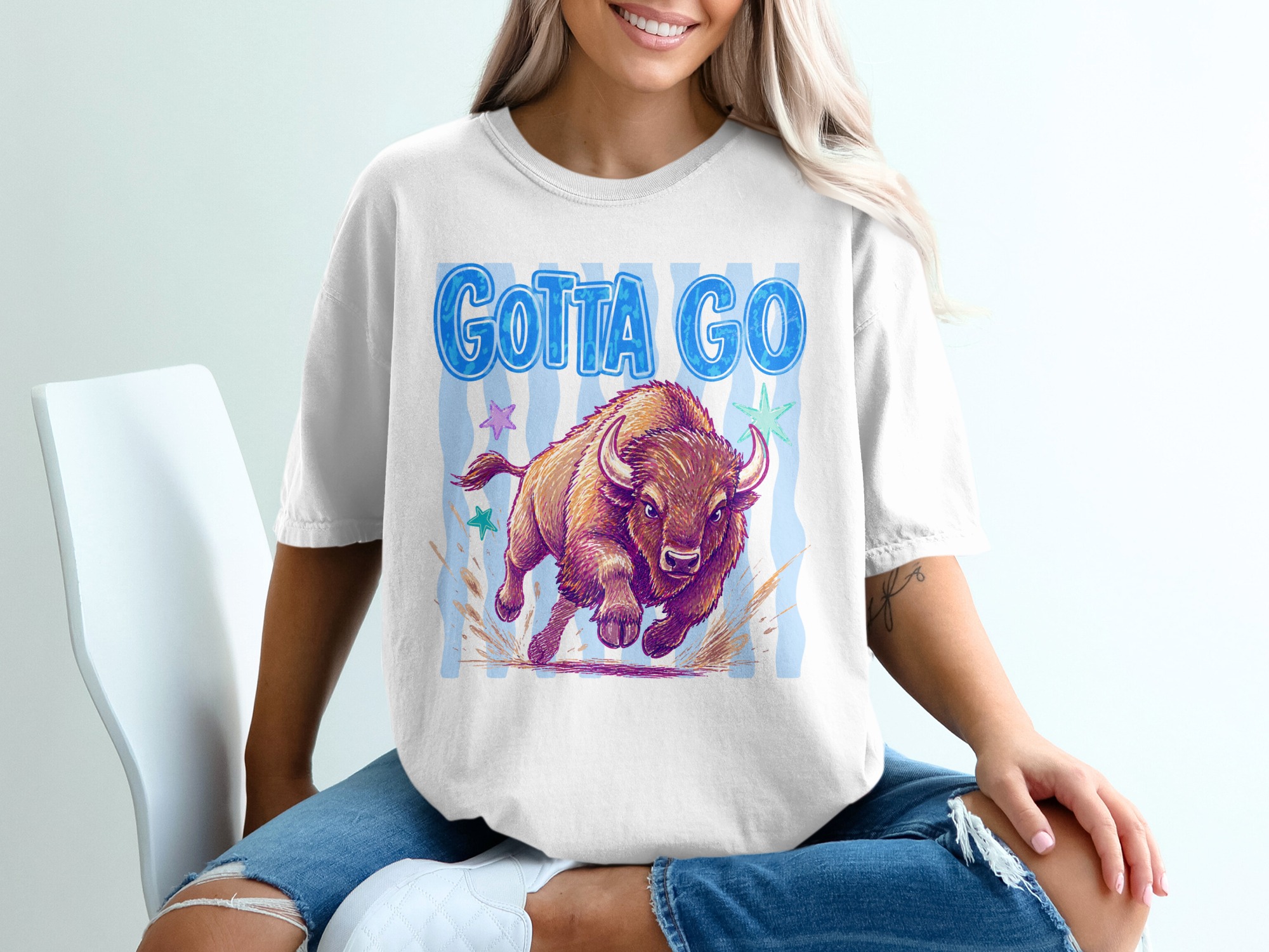 Gotta Go Bison T-Shirt, Comfort Colors ® Running Buffalo Graphic Tee, Wildlife Animal Lover Gift, Outdoorsy Nature Shirt