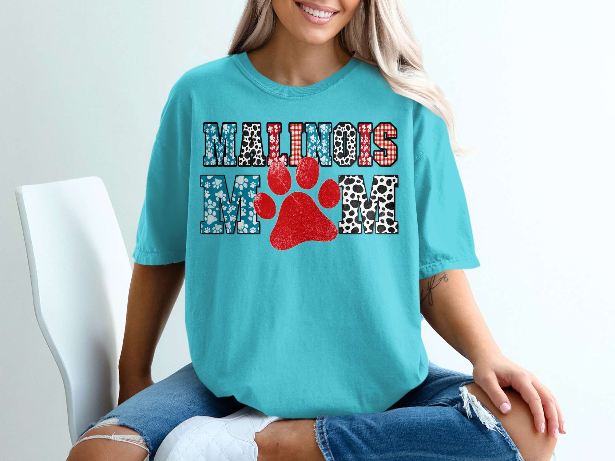 Malinois Mom T-Shirt, Distressed Paw Print Belgian Malinois Mama Tee, Dog Lover Gift for Her, Cute Pet Owner Shirt - Image 9