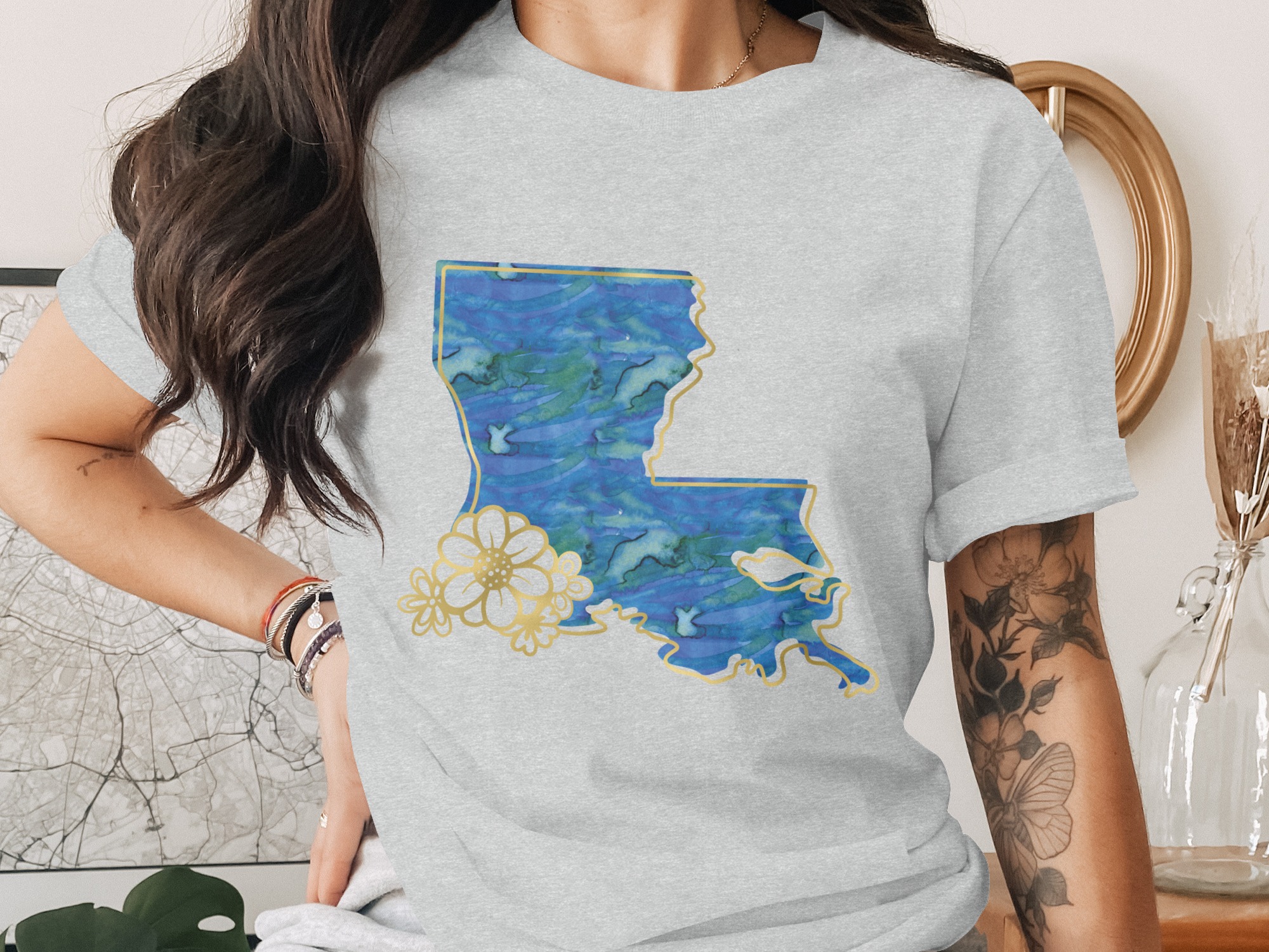 Louisiana T-Shirt, Watercolor State Outline Tee with Faux Gold Floral Details, Bayou Chic LA Pride Gift for Her - Image 2