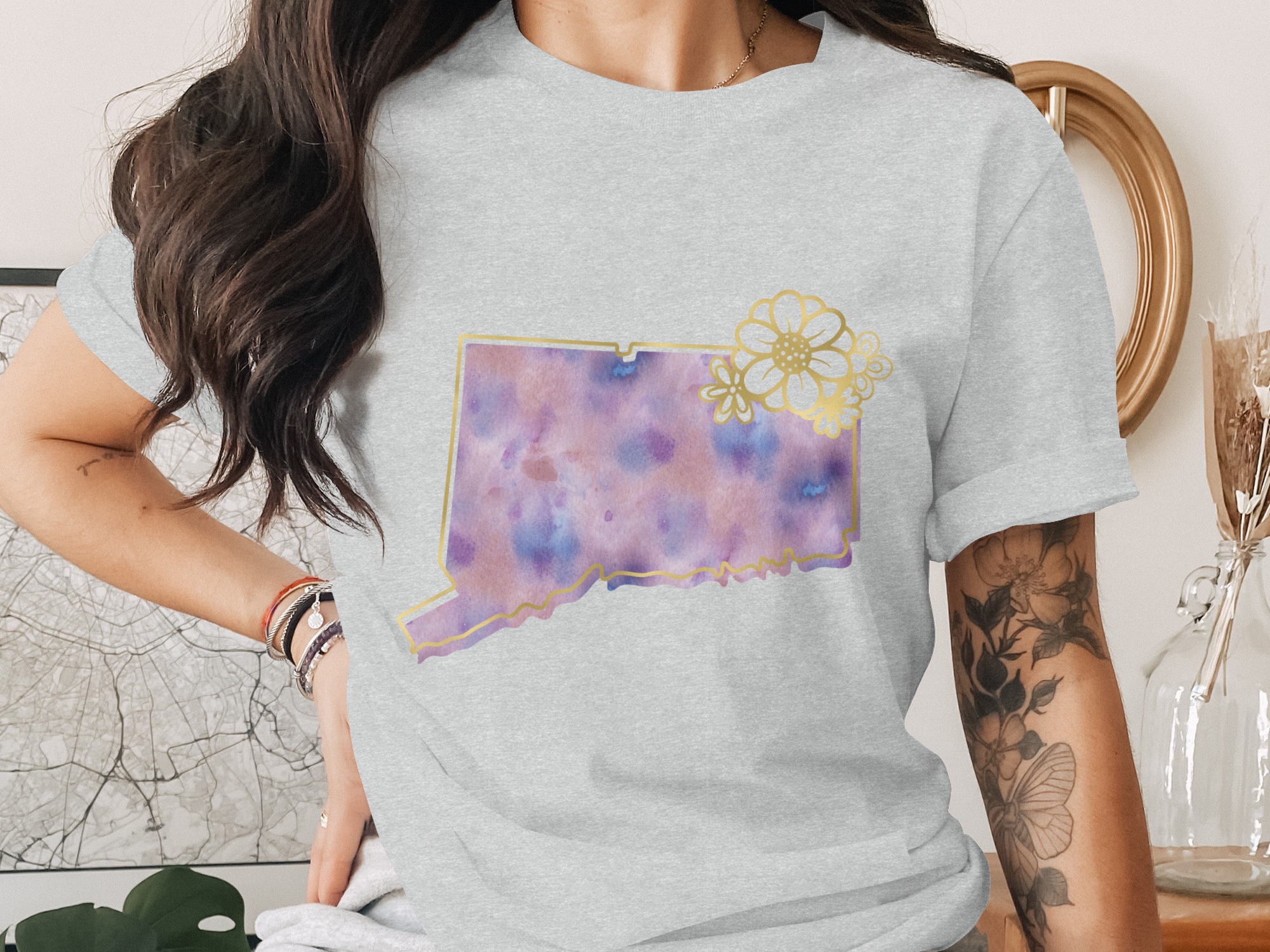Connecticut State T-Shirt, Watercolor CT Outline with Faux Gold Flowers, Aesthetic Boho State Pride Tee, CT Gift for Her