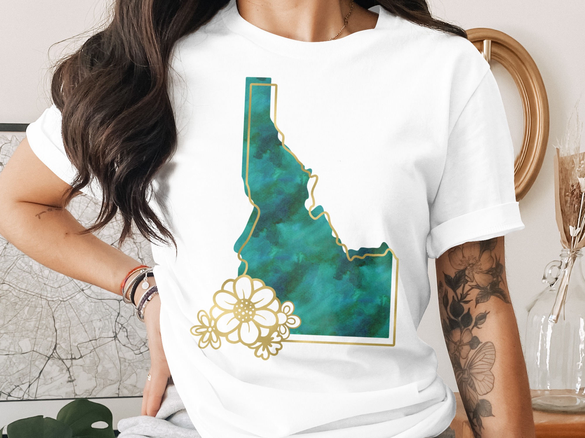 Idaho Watercolor T-Shirt, Faux Gold Floral Idaho State Outline Tee, Nature Lover Gift, Women's Idaho Souvenir Shirt, Rustic Chic Graphic Tee