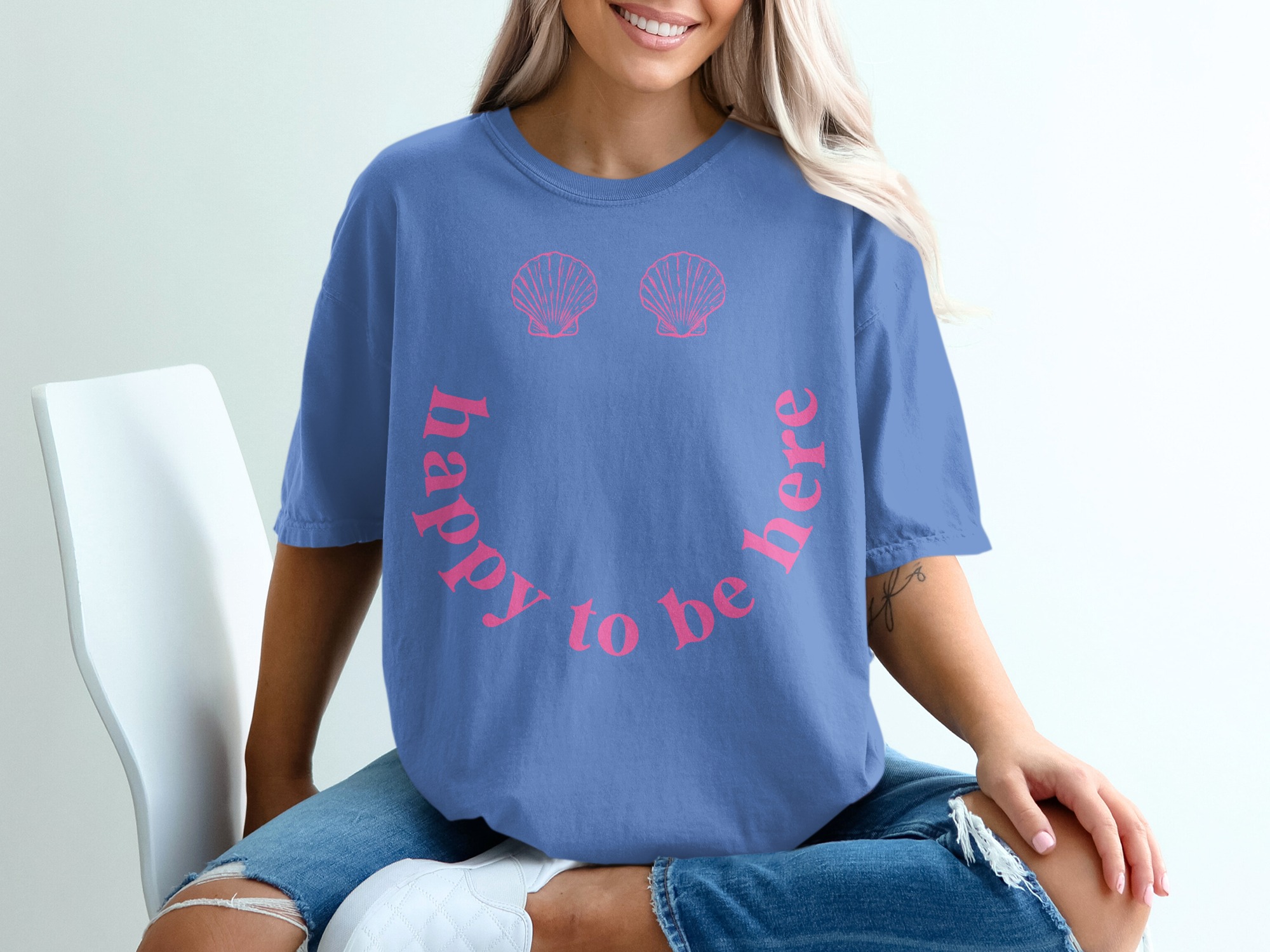 Happy To Be Here T-Shirt, Beach Smiley Face Shirt, Pink Seashell Graphic Tee, Coastal Vacation Top, Summer Aesthetic Preppy Gift For Her - Image 20