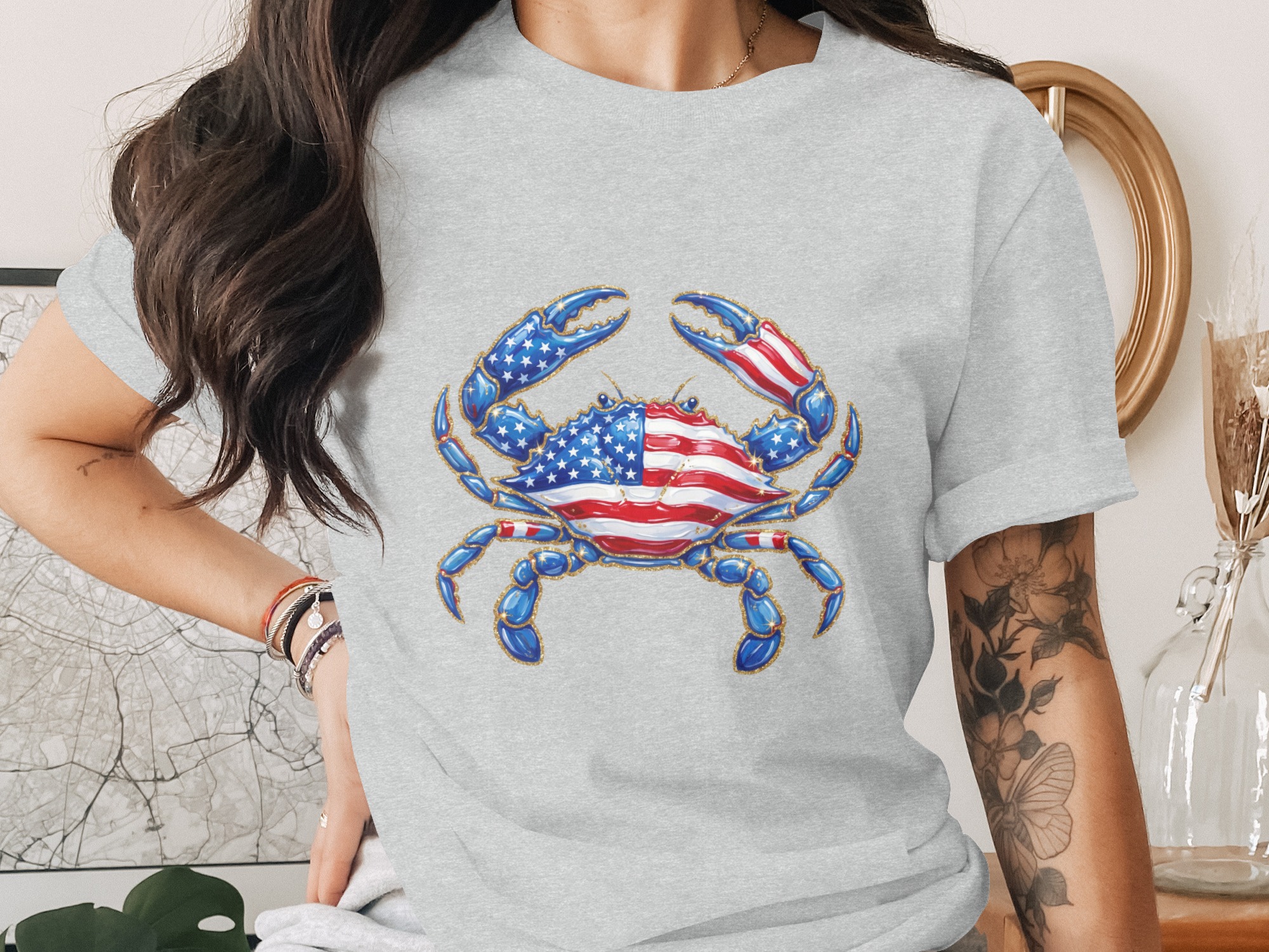 Patriotic Crab T-Shirt, American Flag Glitter Effect Crab Tee, Fourth of July Summer Top, USA Pride Coastal Crab Lover Gift - Image 2