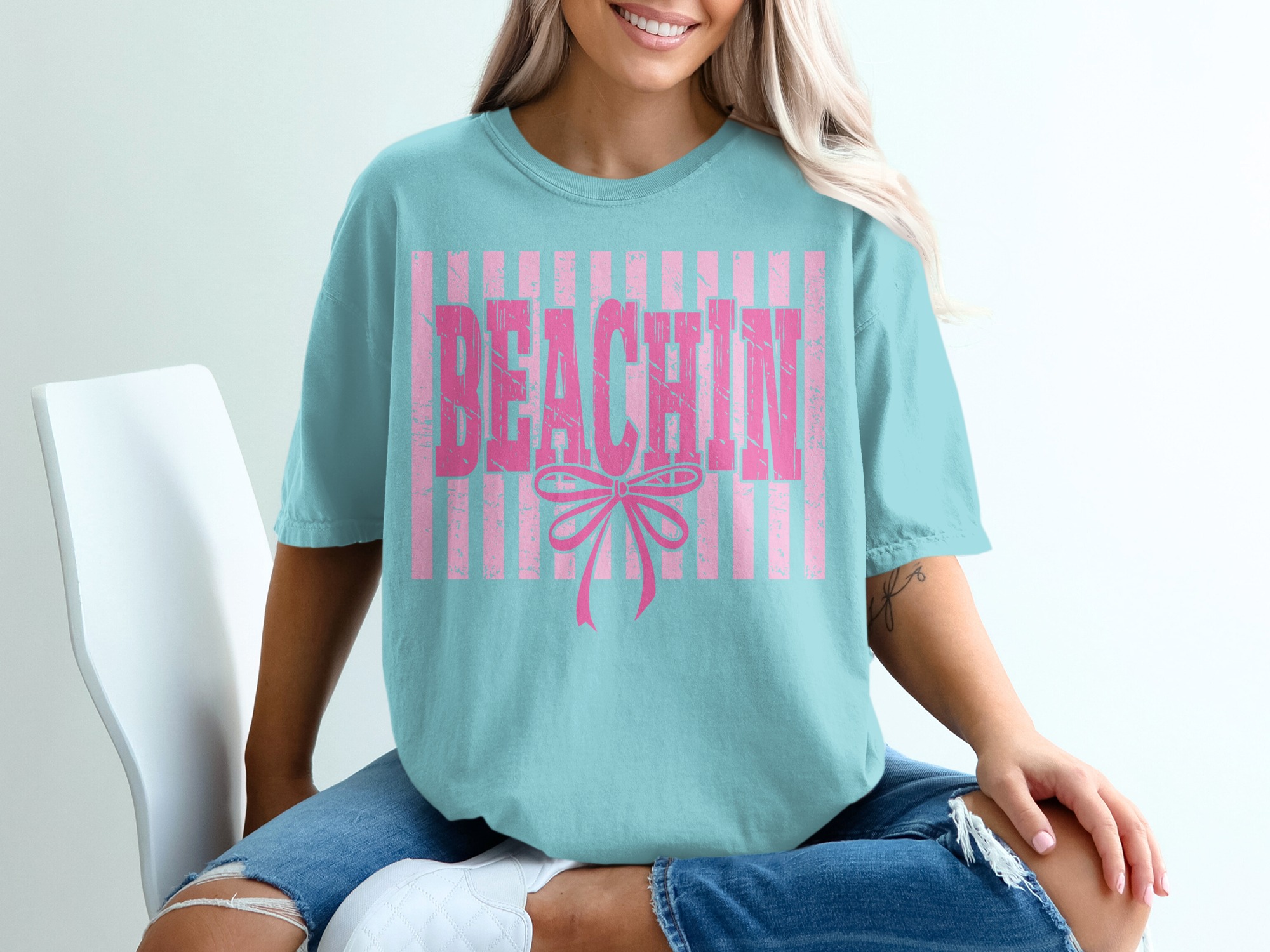 Beachin' T-Shirt, Pink Bow Tee, Summer Vacation Shirt, Barbiecore Aesthetic, Coquette Beach Top, Trendy Apparel Gift - Image 19