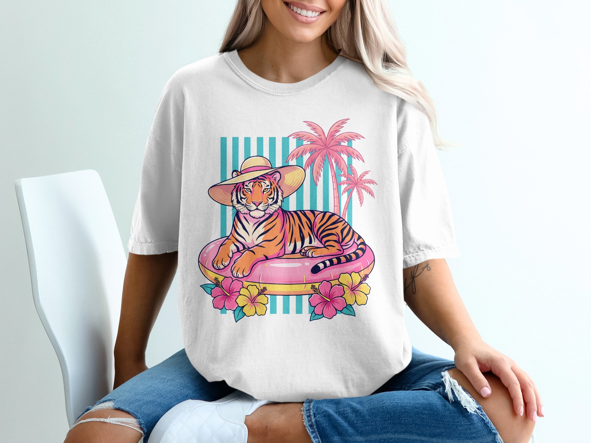 Hot Girl Summer Tiger Summer T-Shirt, Comfort Colors ® Vacation Tee, Tropical Beach Shirt for Women, Relaxed Animal Lover Gift, Pink Palm