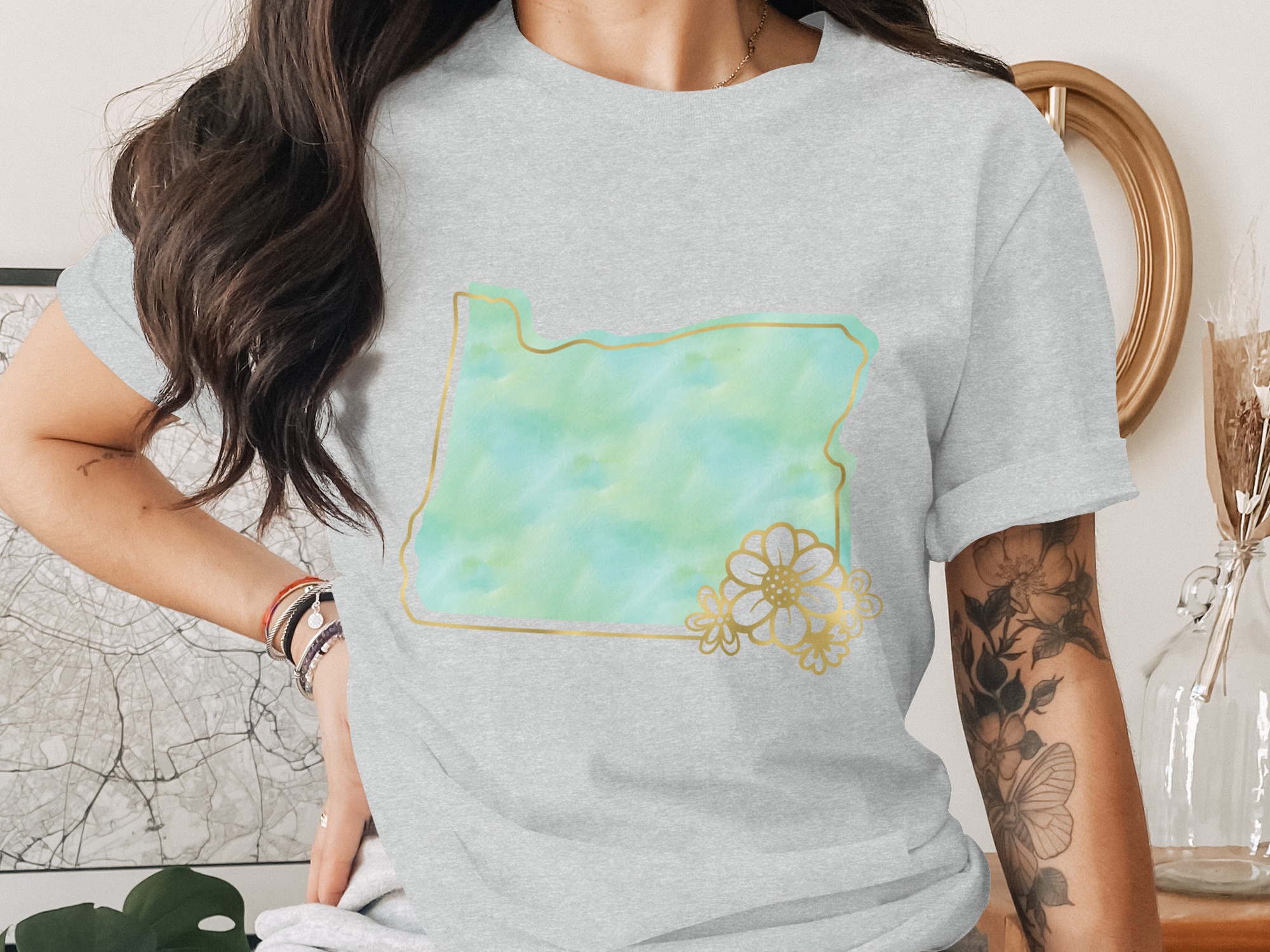 Oregon State Watercolor Faux Gold Floral T-Shirt, Pacific Northwest PNW Lover Tee, Nature Enthusiast Gift - Image 2