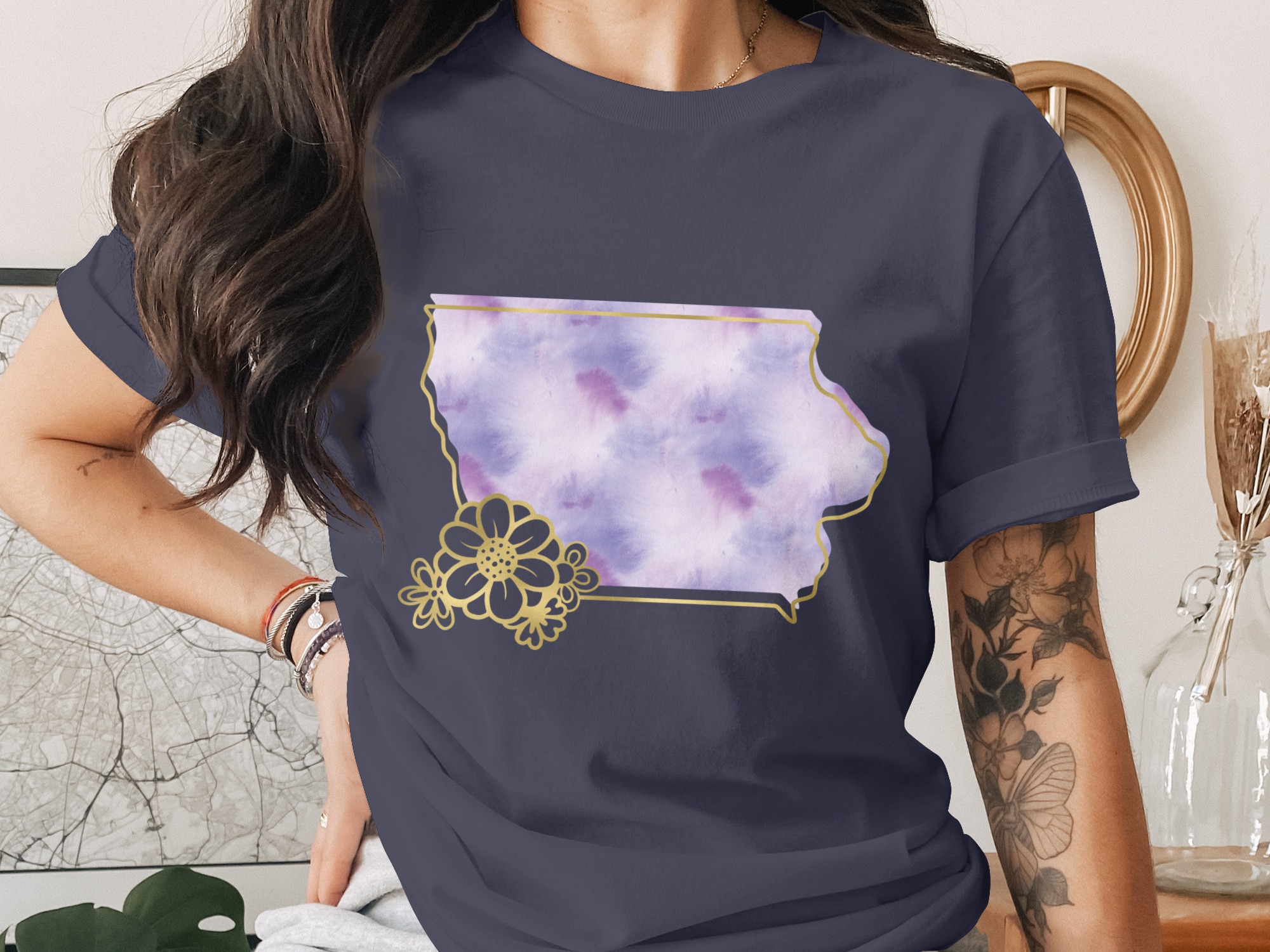 Iowa Watercolor Floral T-Shirt, Faux Gold Outline State Tee, Aesthetic Gift for Her, Midwest Pride Apparel - Image 3