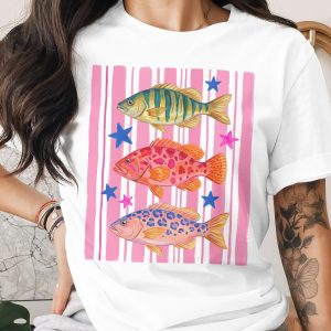 Colorful Fish Art T-Shirt, Vibrant Ocean Life Graphic Tee, Whimsical Aquatic Print Shirt, Summer Beach Vacation Gift for Her