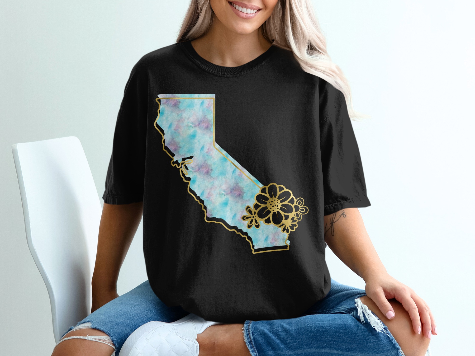 Watercolor California Floral T-shirt, Golden State Faux Gold Outline Tee, Boho California Lover Gift, Women's Travel Tee - Image 5