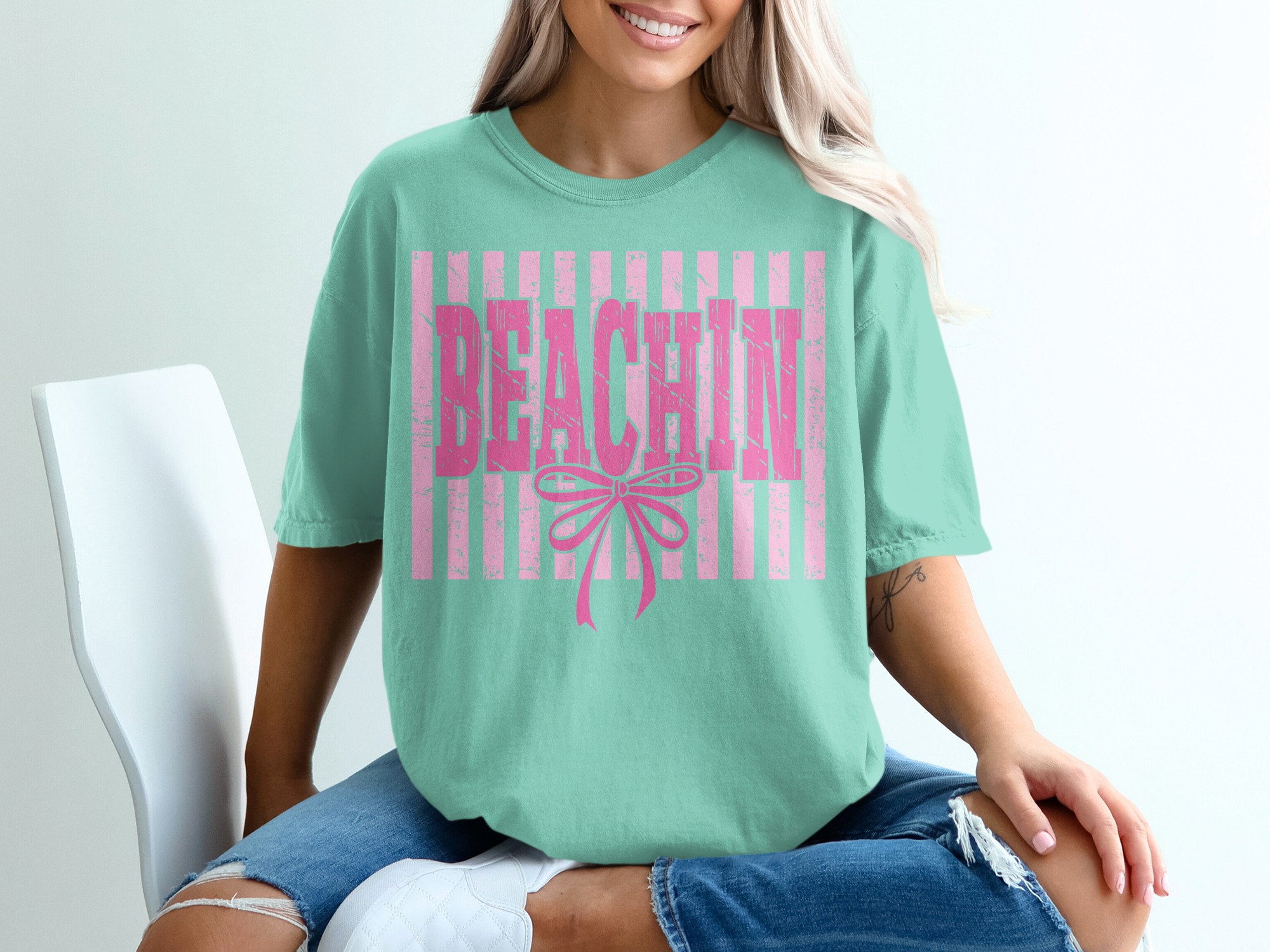 Beachin' T-Shirt, Pink Bow Tee, Summer Vacation Shirt, Barbiecore Aesthetic, Coquette Beach Top, Trendy Apparel Gift - Image 10