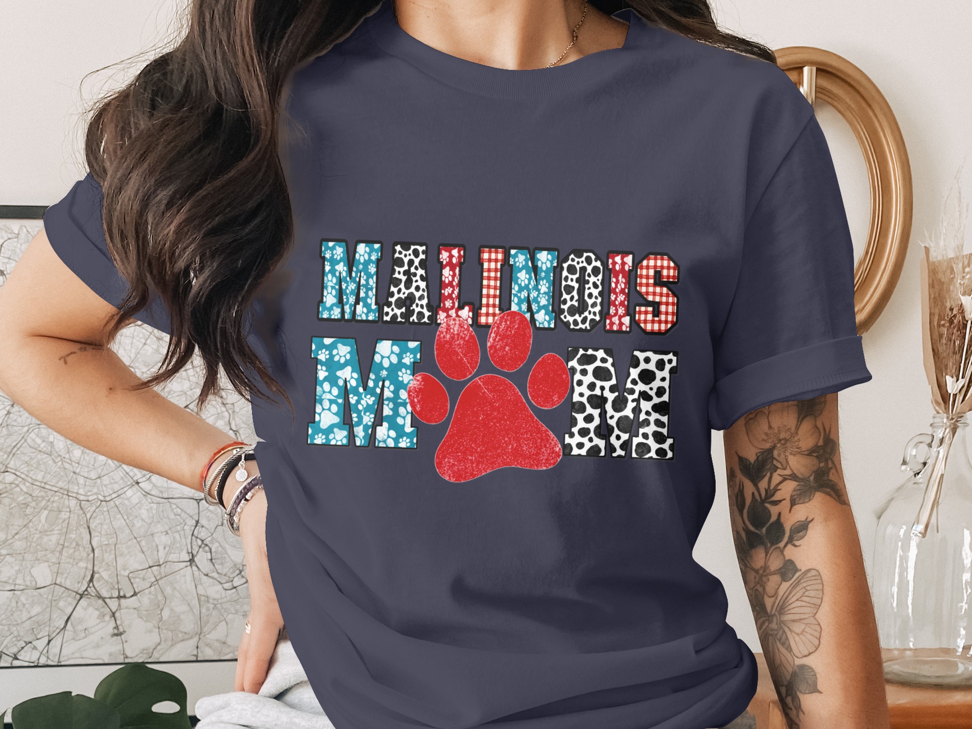 Malinois Mom T-Shirt, Distressed Paw Print Belgian Malinois Mama Tee, Dog Lover Gift for Her, Cute Pet Owner Shirt - Image 3