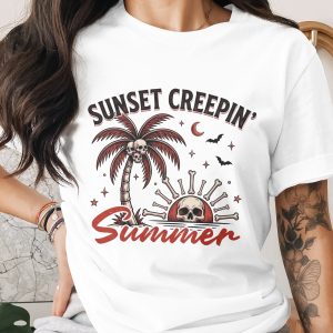 Goth Summer T-Shirt Spooky Sunset Creepin' Skull Palm Tree Tee, Alternative Beach Horror Dark Tropical Vacation Top Gift