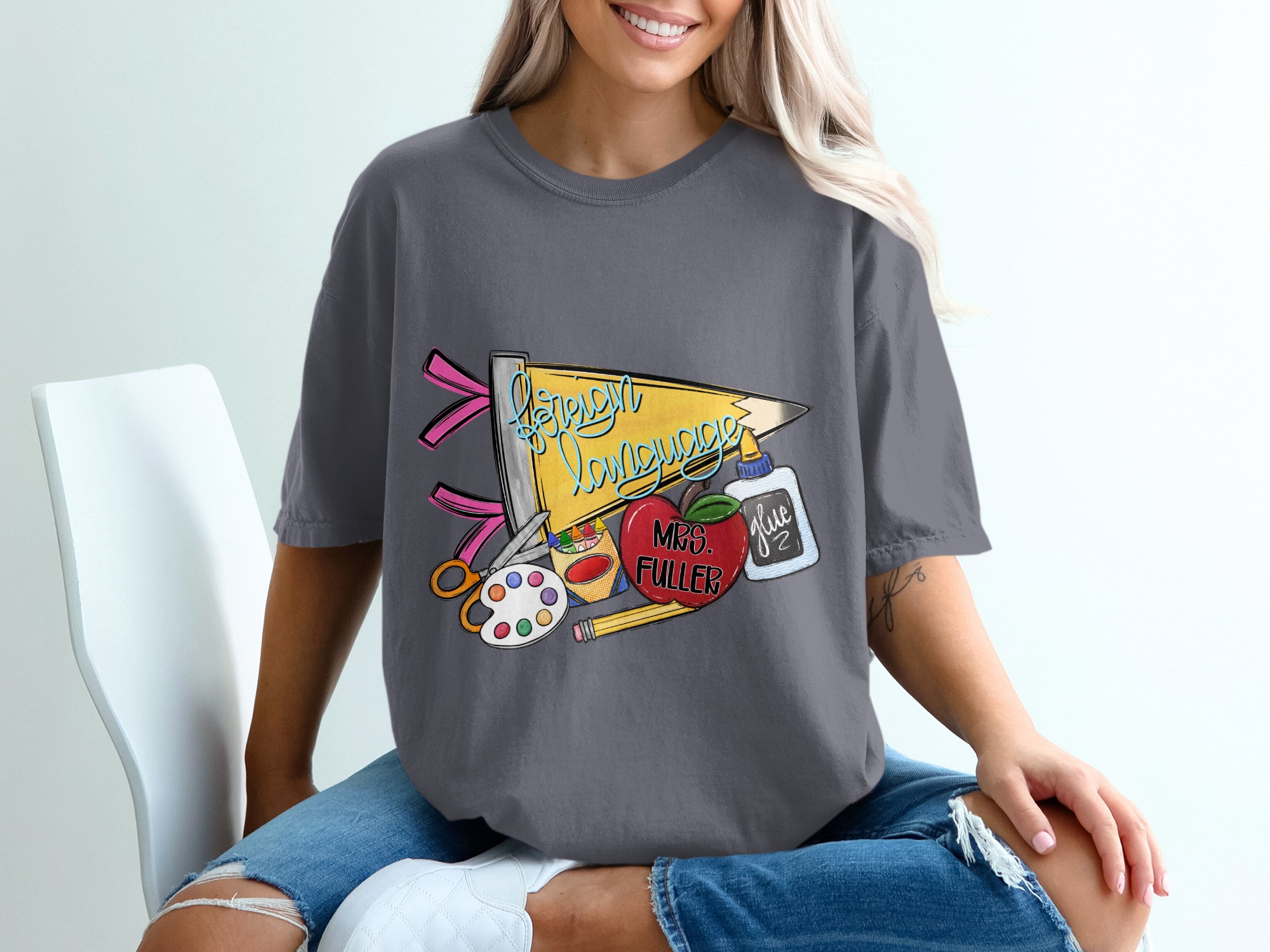Retro Teacher Foreign Language T-Shirt, Personalized Teacher Gift, Back to School Shirt, Aesthetic Educator Tee - Image 12