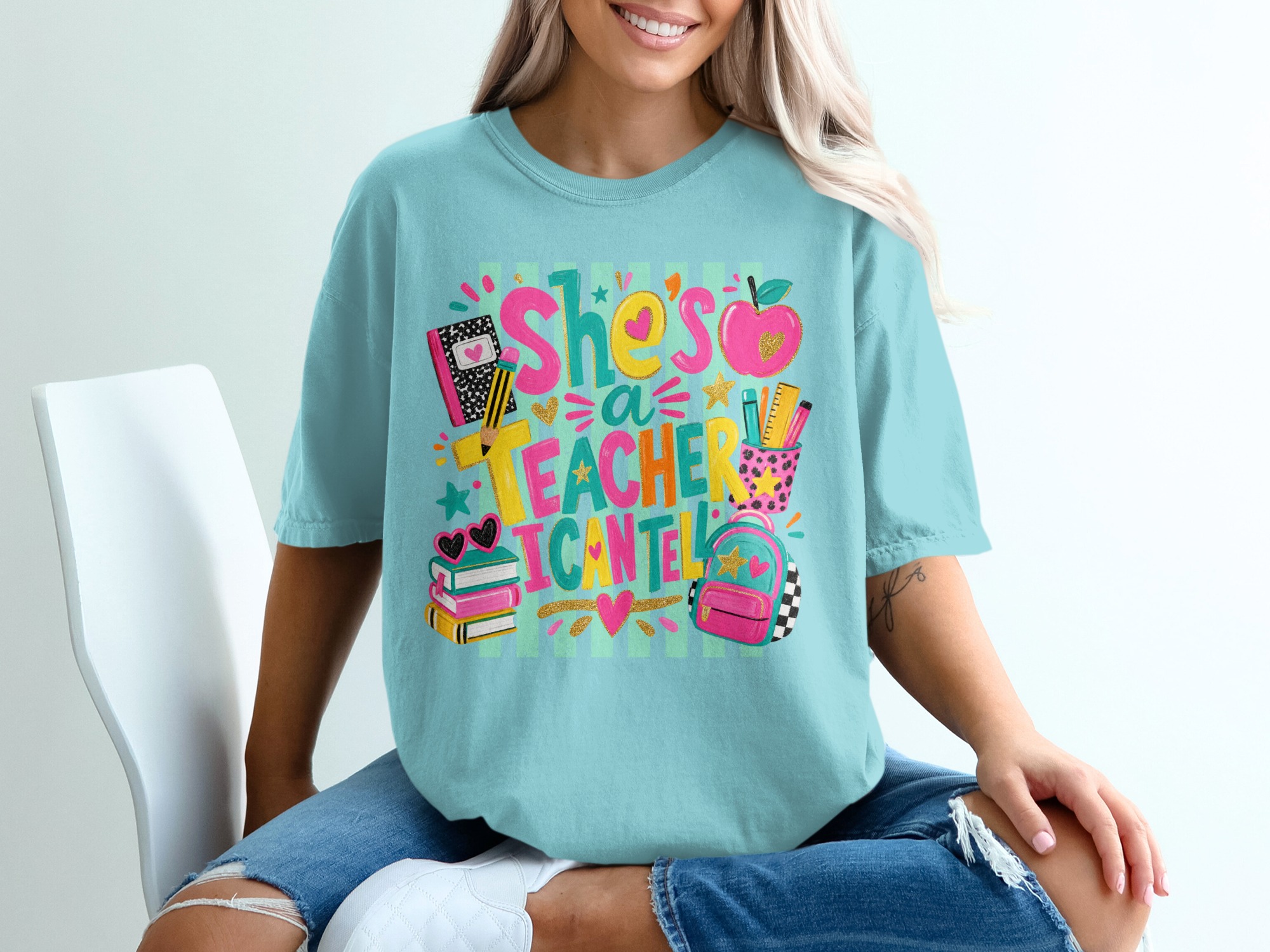 She's A Teacher I Can Tell T-Shirt | Back to School Cute Teacher Appreciation Gift | Funny Educator Life Shirt | Colorful Retro Style - Image 4