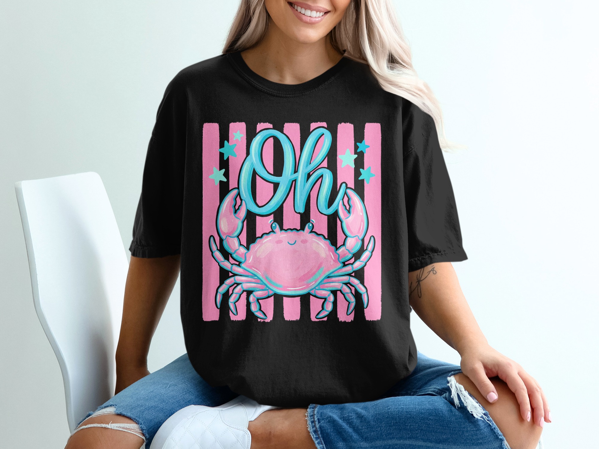 Oh So Cute Pink Crab T-Shirt, Beach Lover Summer Tee, Coastal Ocean Animal Shirt, Preppy Vibe Vacation Gift for Her - Image 2