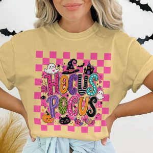 Hocus Pocus T-Shirt, Cute Spooky Halloween Checkered Pattern Ghost Pumpkin Witch Hat Trendy Tee