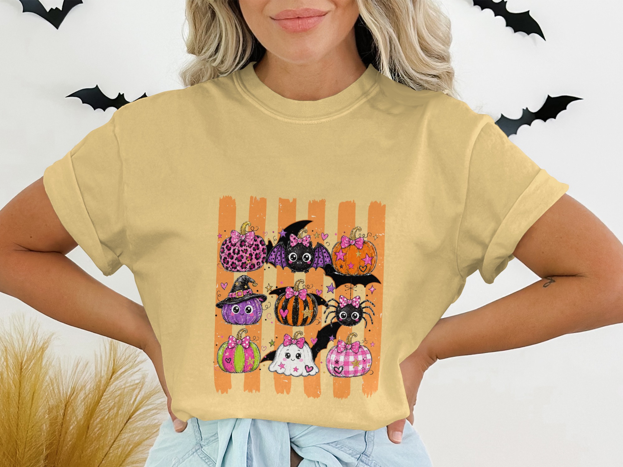 Cute Spooky Pumpkins Halloween T-Shirt for Women, Adorable Pastel Goth Trick or Treat Shirt for Fall Season