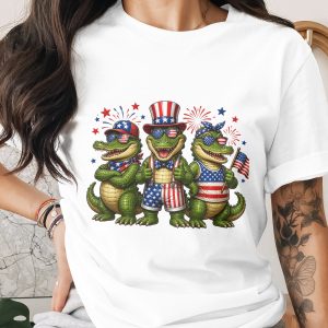 Patriotic Alligator T-Shirt, Comfort Colors ®, Fourth of July Celebration Tee, Funny USA Swamp Animals, Summer Party Shirt, American Flag