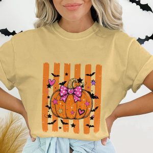 Cute Spooky Pumpkin T-Shirt, Halloween Vibes Tee, Sweet Fall Aesthetic Shirt, Pink Bow Pumpkin & Bats Top