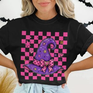 Cute Witch Hat T-Shirt with Pink Checkerboard Background & Stars | Whimsical Halloween Aesthetic Tee