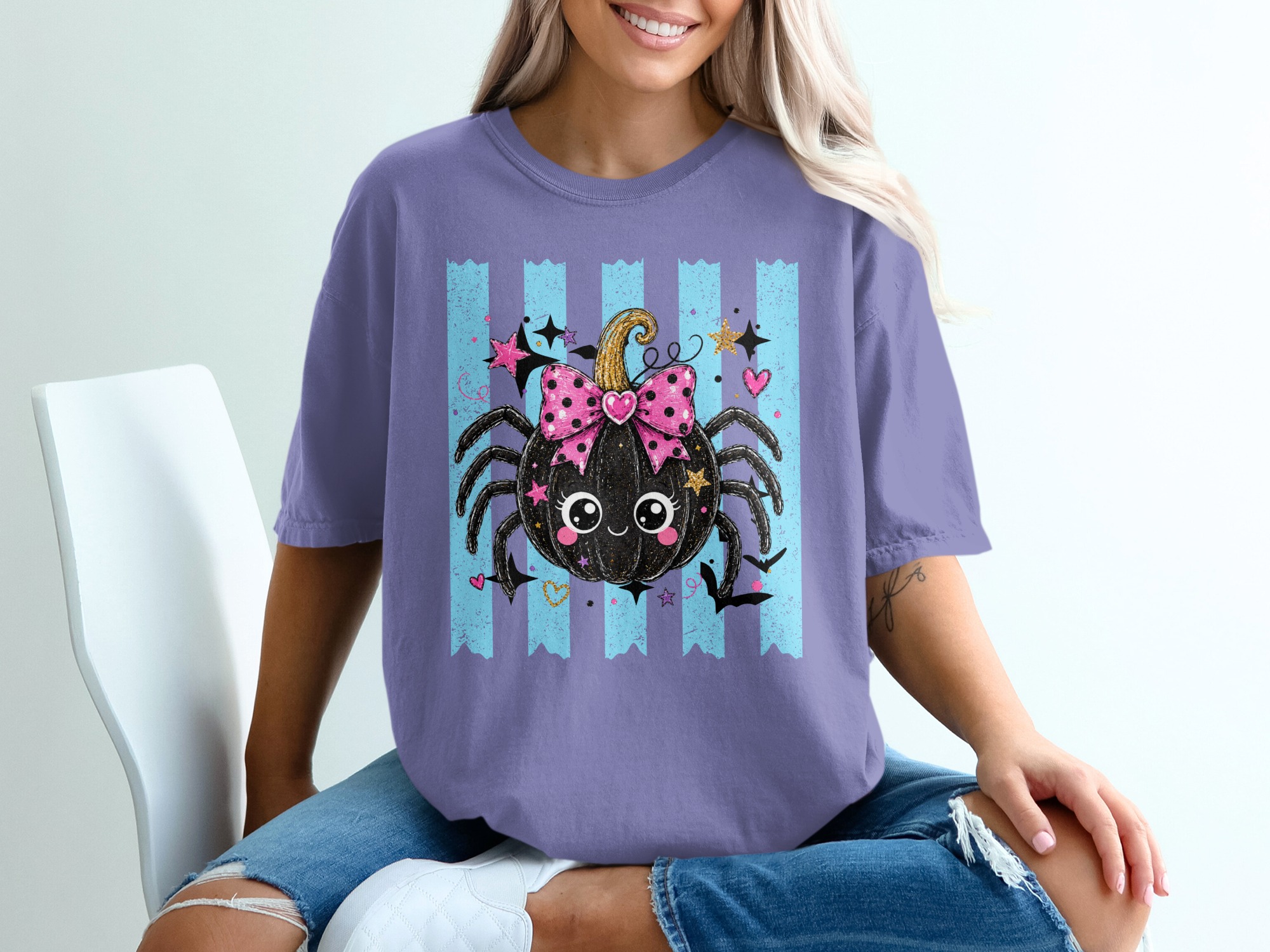 Cute Spooky Spider Pumpkin T-Shirt for Halloween Lover, Adorable Fall Autumn Tee Shirt with Faux Gold Glitter - Image 6