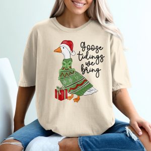 Goose Tidings We Bring Funny Christmas Goose Shirt, Holiday Lover Gift T-Shirt, Cute Animal Xmas Tee, Festive Duck Crewneck